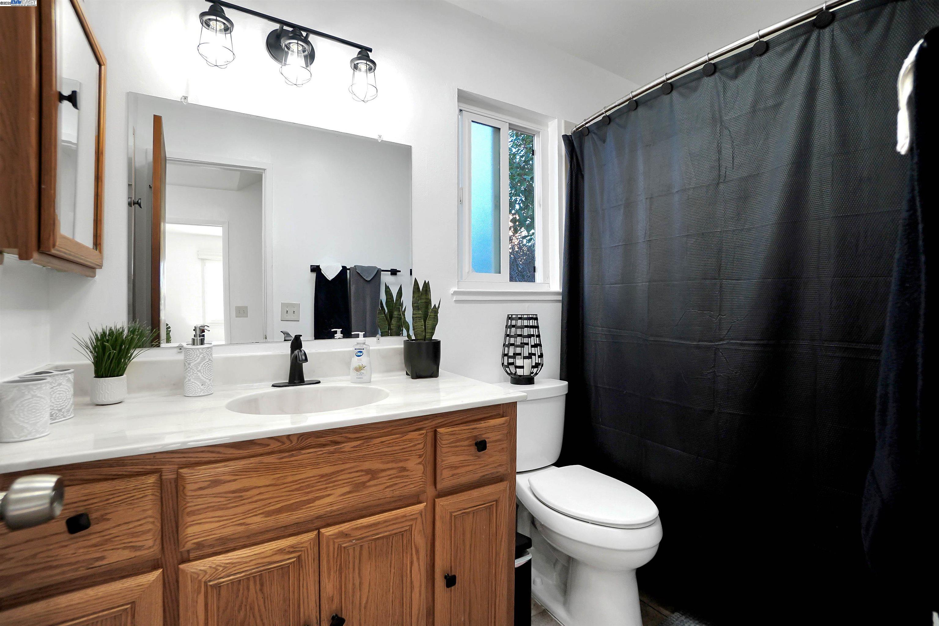 Detail Gallery Image 29 of 33 For 2868 Norbridge Ave, Castro Valley,  CA 94546 - 3 Beds | 2 Baths