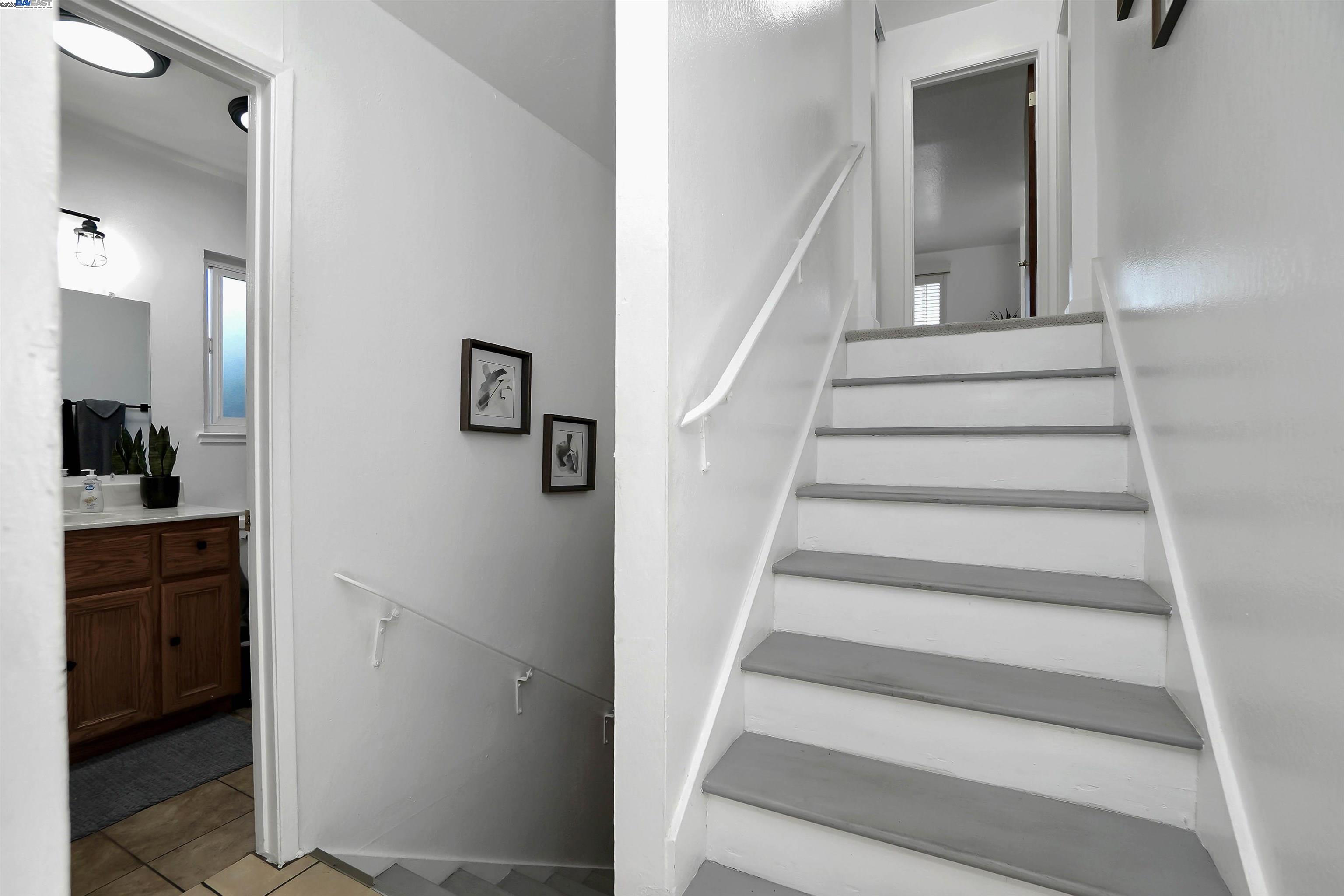 Detail Gallery Image 30 of 33 For 2868 Norbridge Ave, Castro Valley,  CA 94546 - 3 Beds | 2 Baths
