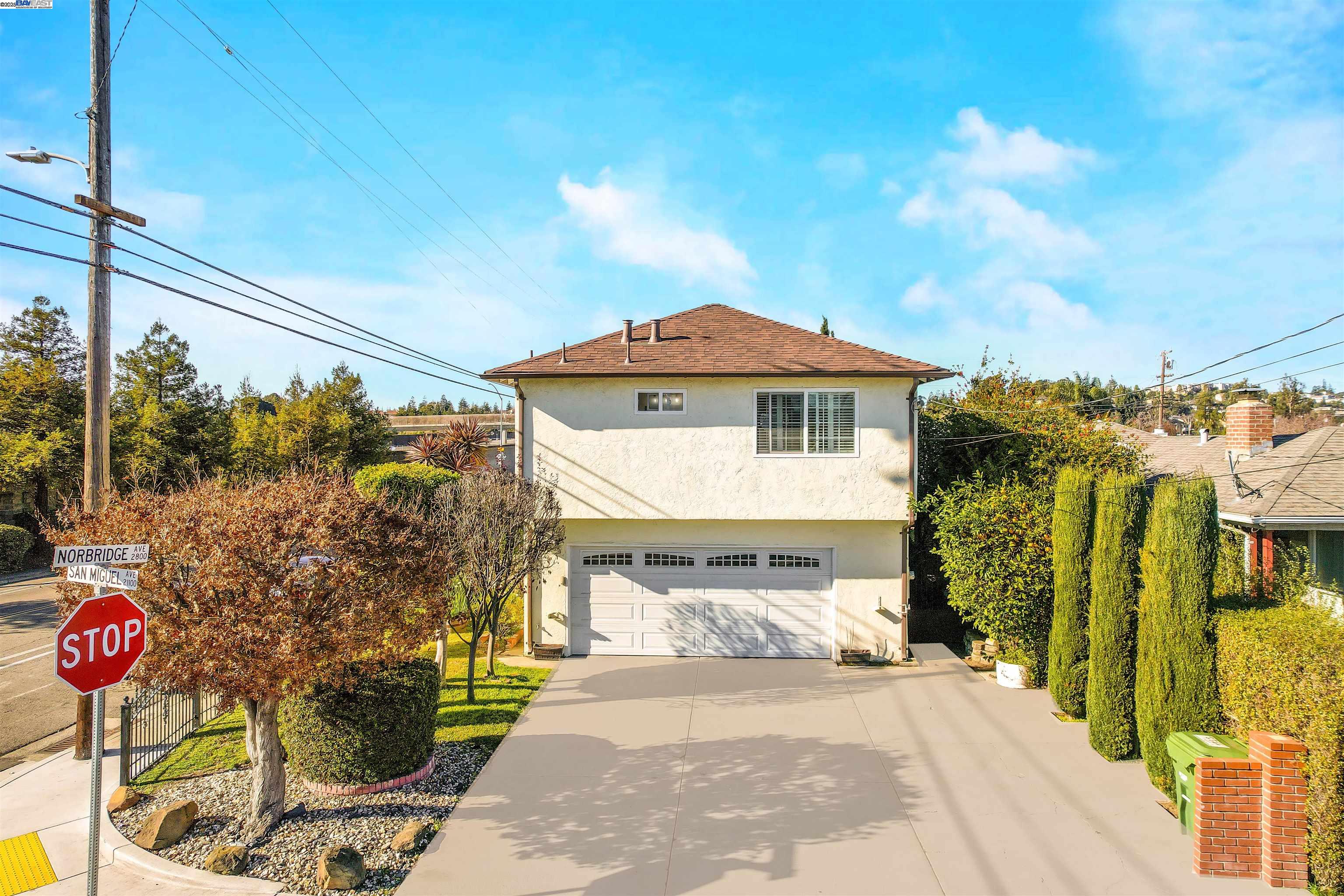 Detail Gallery Image 4 of 33 For 2868 Norbridge Ave, Castro Valley,  CA 94546 - 3 Beds | 2 Baths