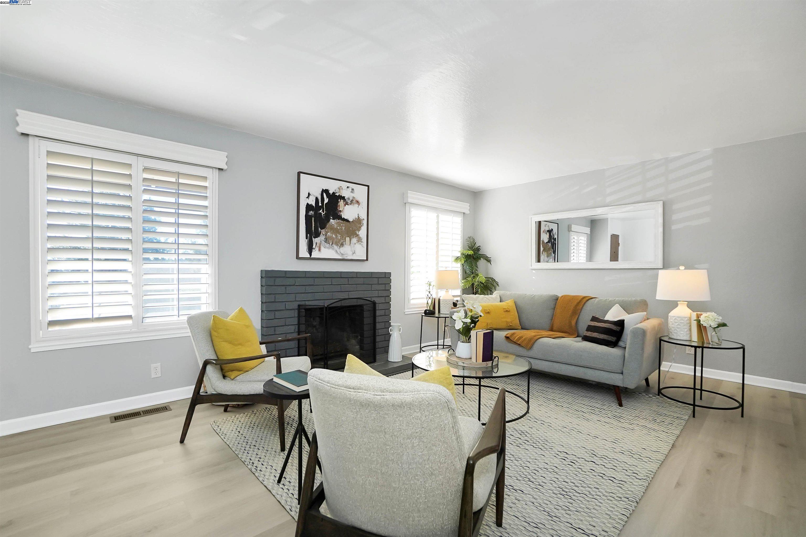 Detail Gallery Image 8 of 33 For 2868 Norbridge Ave, Castro Valley,  CA 94546 - 3 Beds | 2 Baths