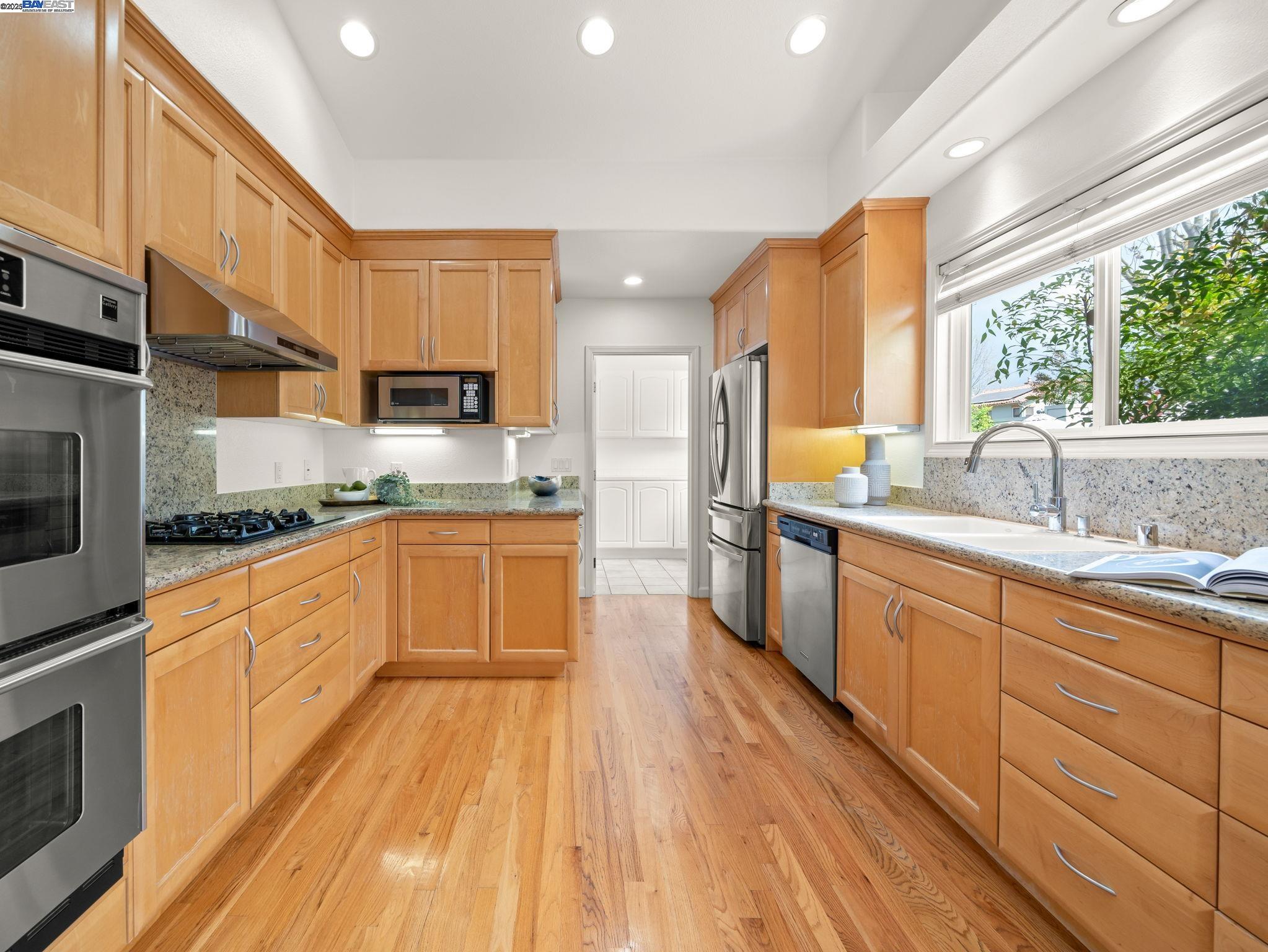 Detail Gallery Image 11 of 29 For 439 Snyder Ave, San Jose,  CA 95125 - 3 Beds | 2 Baths