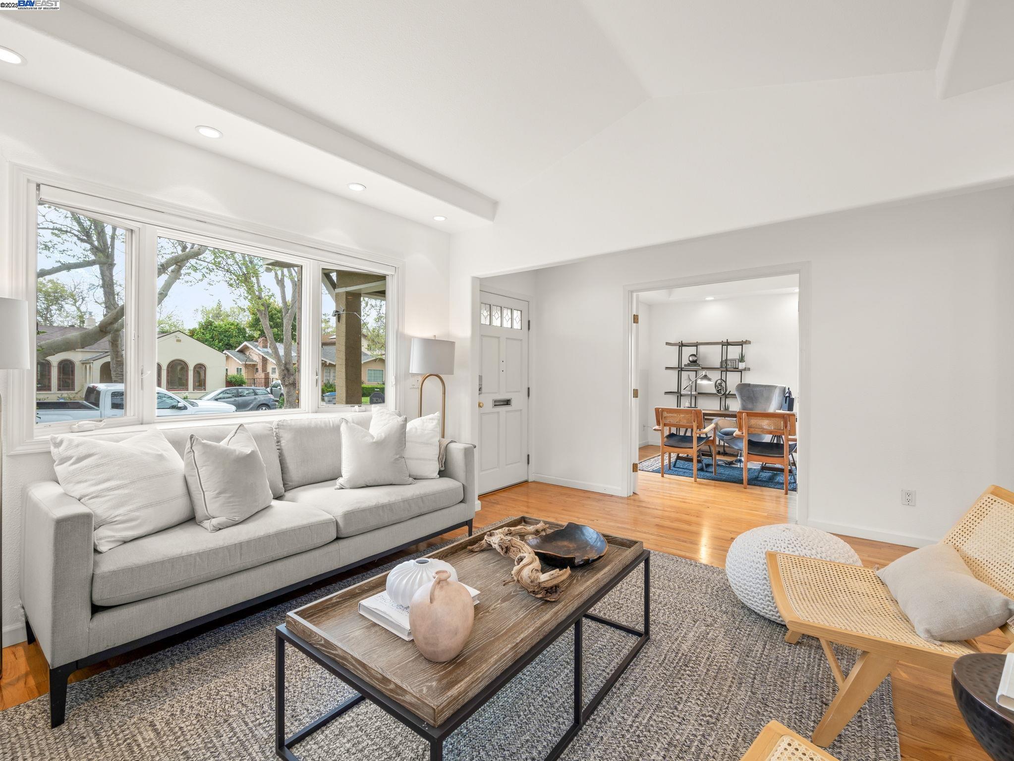 Detail Gallery Image 4 of 29 For 439 Snyder Ave, San Jose,  CA 95125 - 3 Beds | 2 Baths