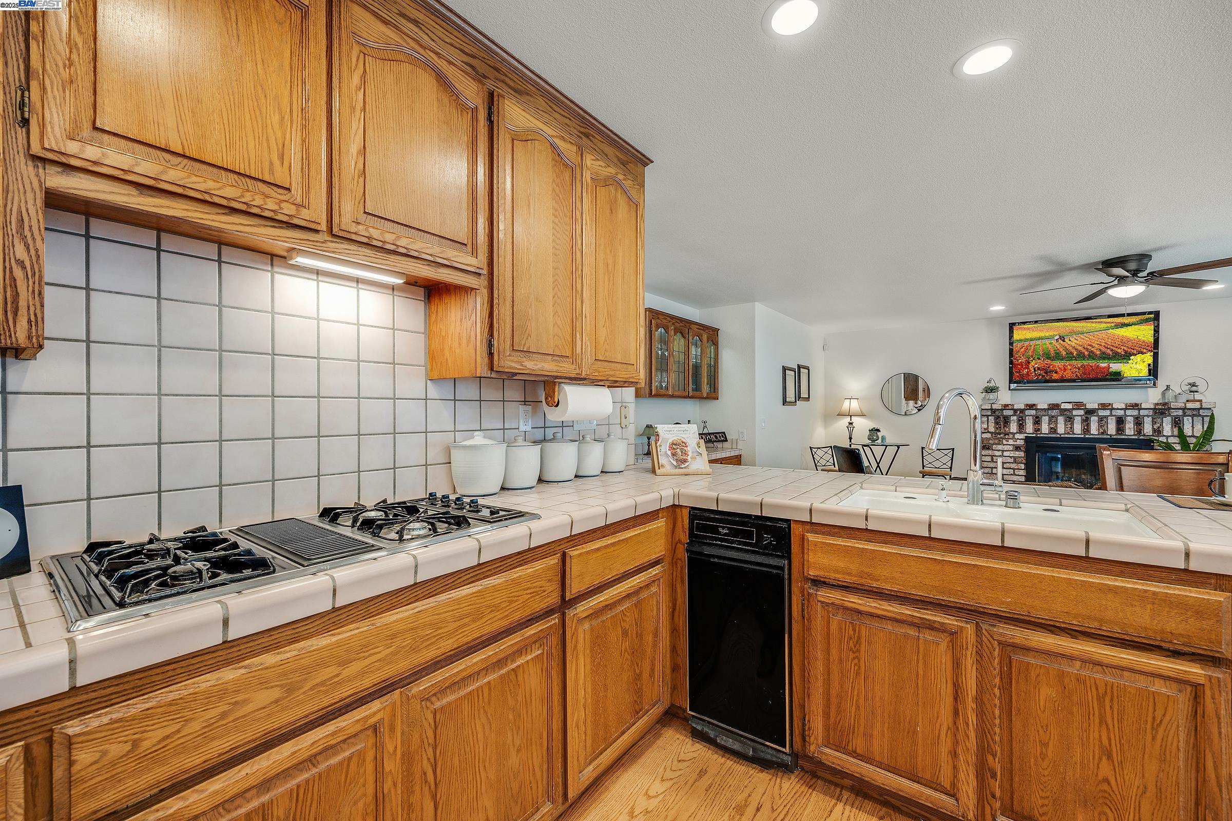 Detail Gallery Image 22 of 57 For 2867 Sanderling Drive, Fremont,  CA 94555 - 4 Beds | 3 Baths
