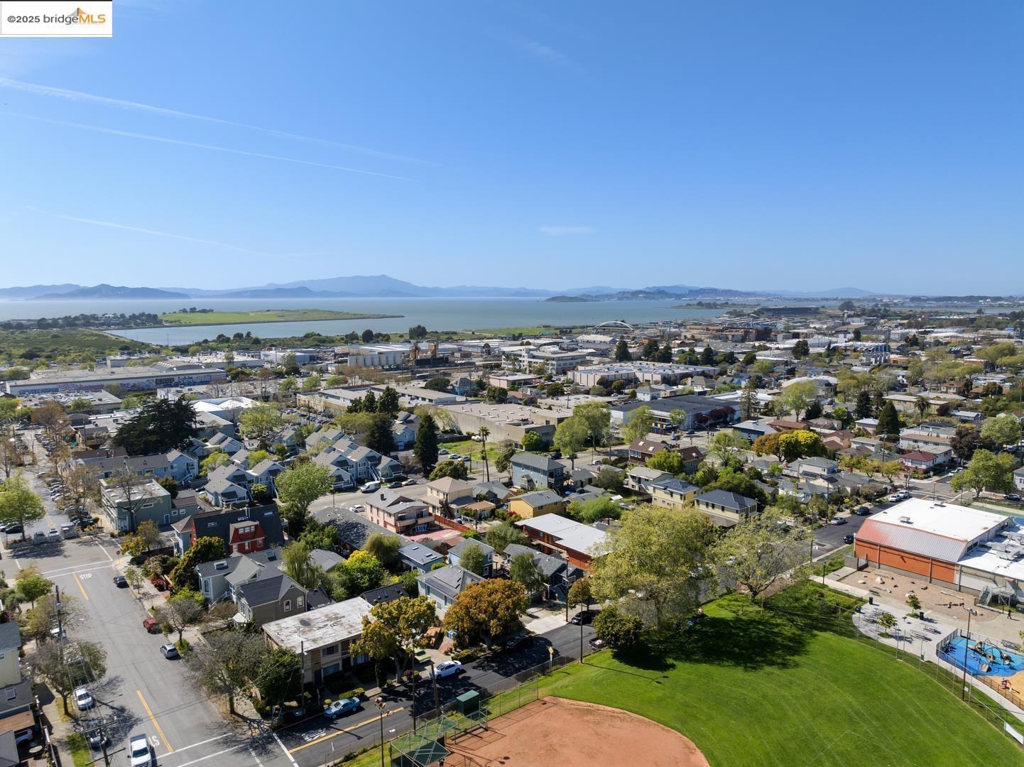 Detail Gallery Image 36 of 38 For 1730 7th St, Berkeley,  CA 94710 - 2 Beds | 1/1 Baths