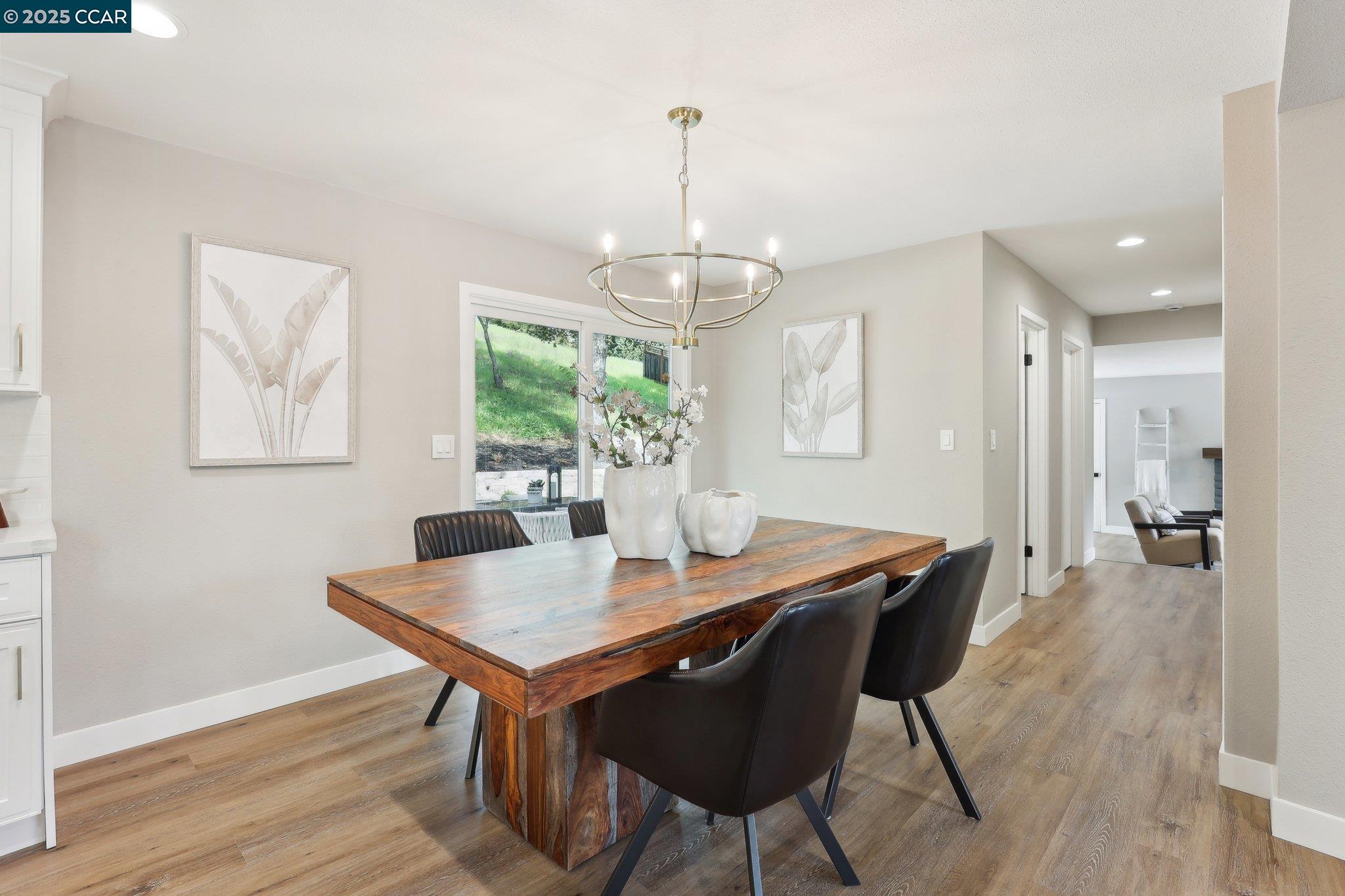 Detail Gallery Image 14 of 60 For 211 Corliss Dr, Moraga,  CA 94556 - 5 Beds | 2/1 Baths