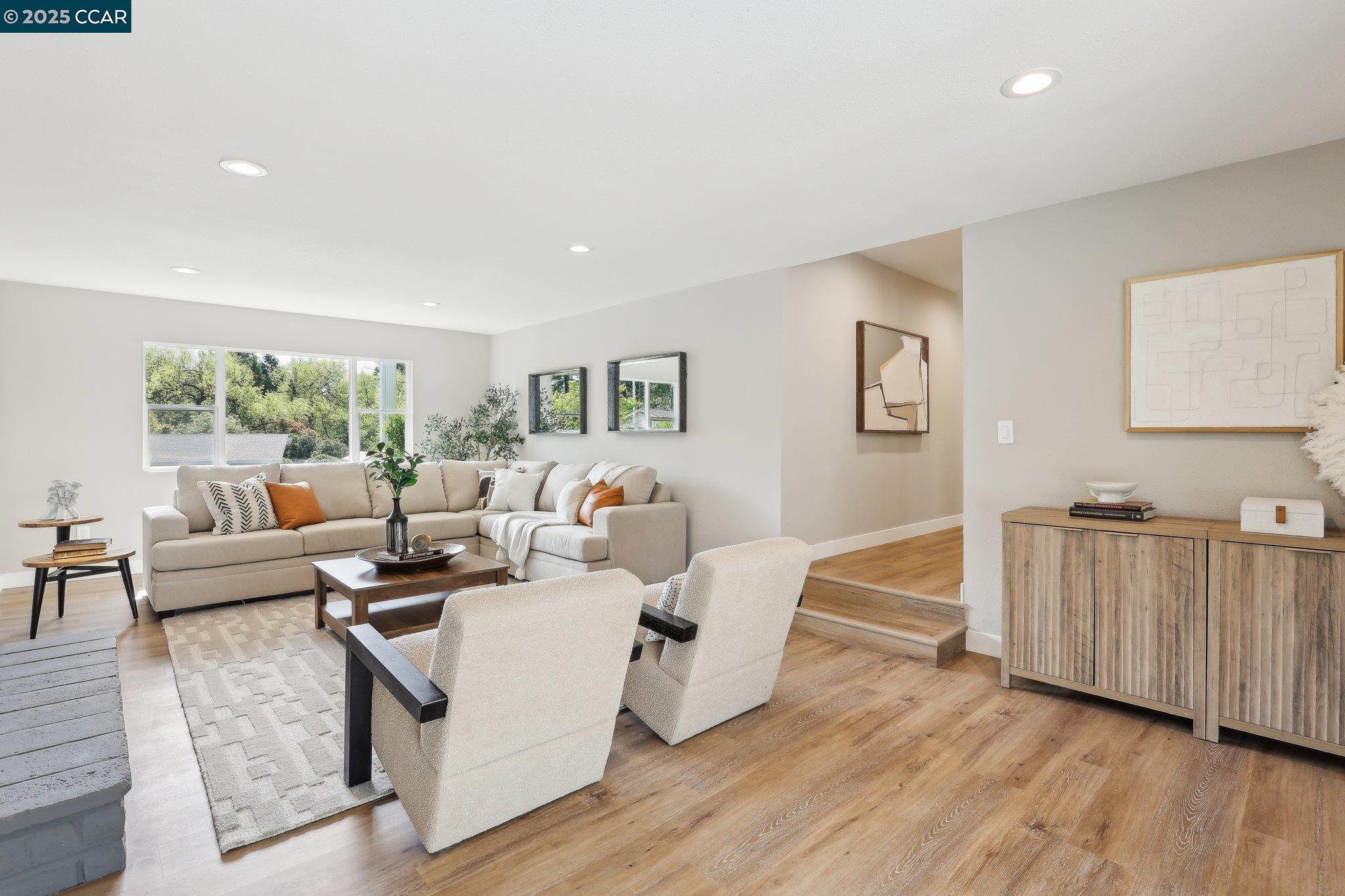 Detail Gallery Image 18 of 60 For 211 Corliss Dr, Moraga,  CA 94556 - 5 Beds | 2/1 Baths