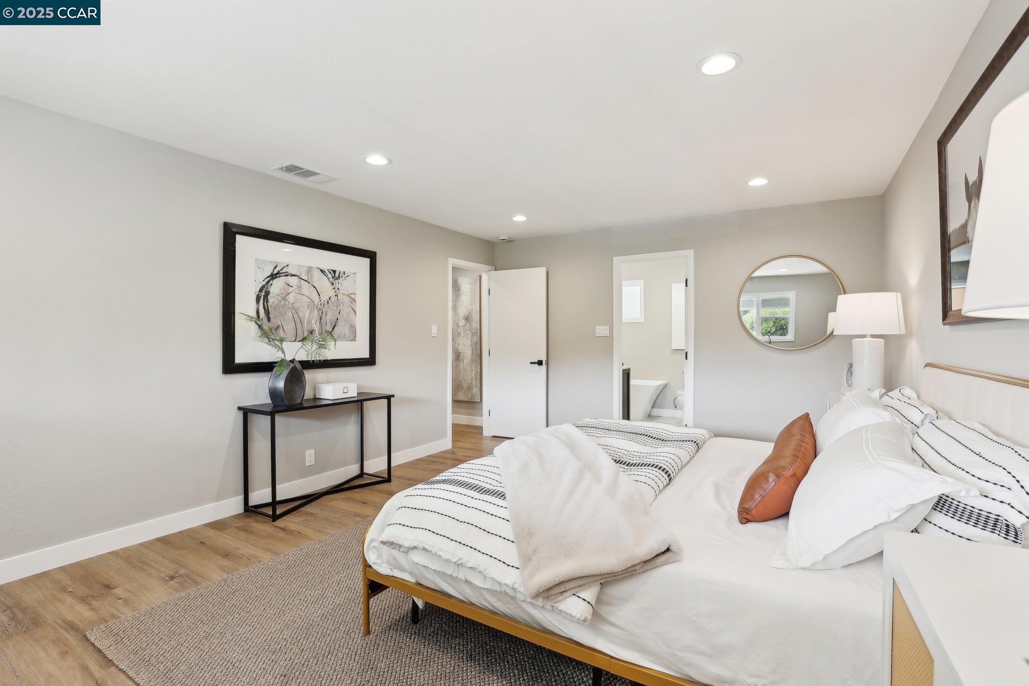 Detail Gallery Image 25 of 60 For 211 Corliss Dr, Moraga,  CA 94556 - 5 Beds | 2/1 Baths