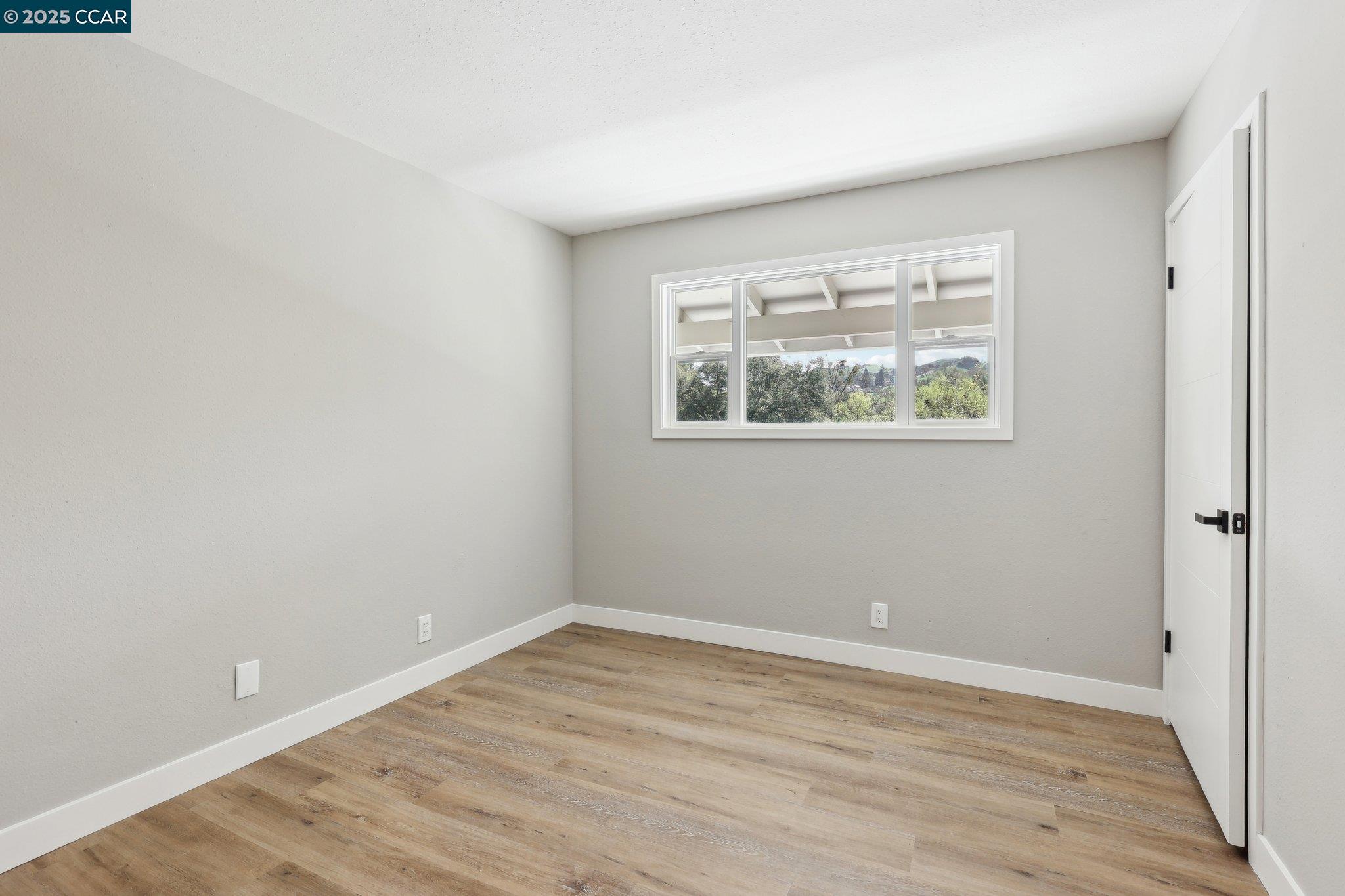 Detail Gallery Image 30 of 60 For 211 Corliss Dr, Moraga,  CA 94556 - 5 Beds | 2/1 Baths