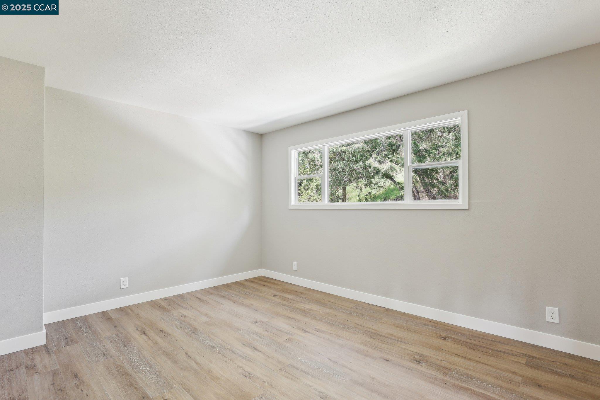 Detail Gallery Image 34 of 60 For 211 Corliss Dr, Moraga,  CA 94556 - 5 Beds | 2/1 Baths