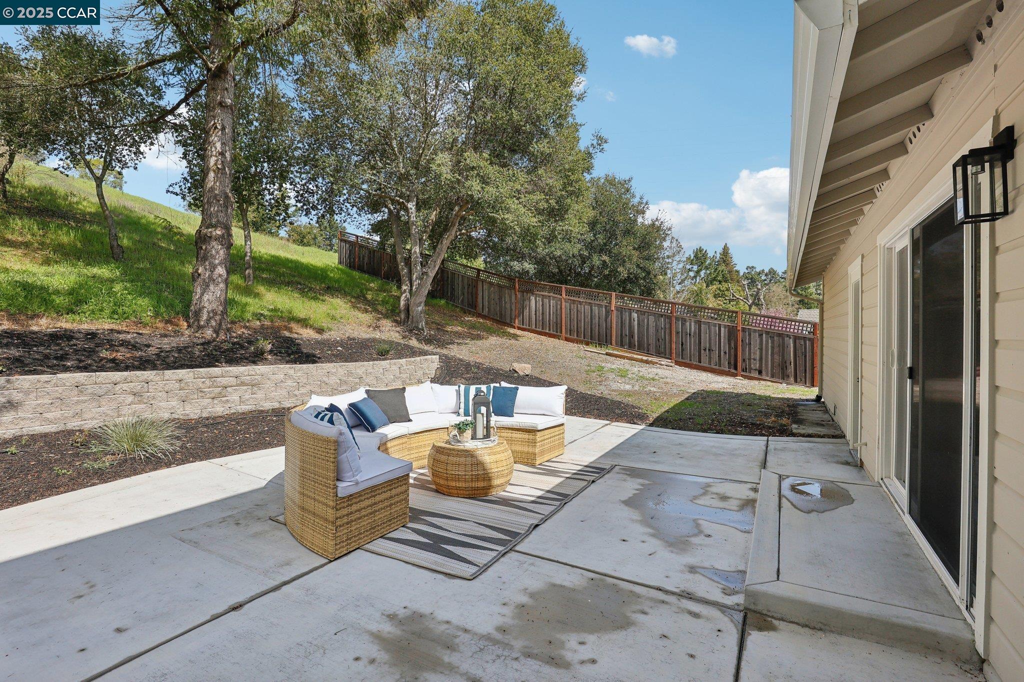 Detail Gallery Image 38 of 60 For 211 Corliss Dr, Moraga,  CA 94556 - 5 Beds | 2/1 Baths
