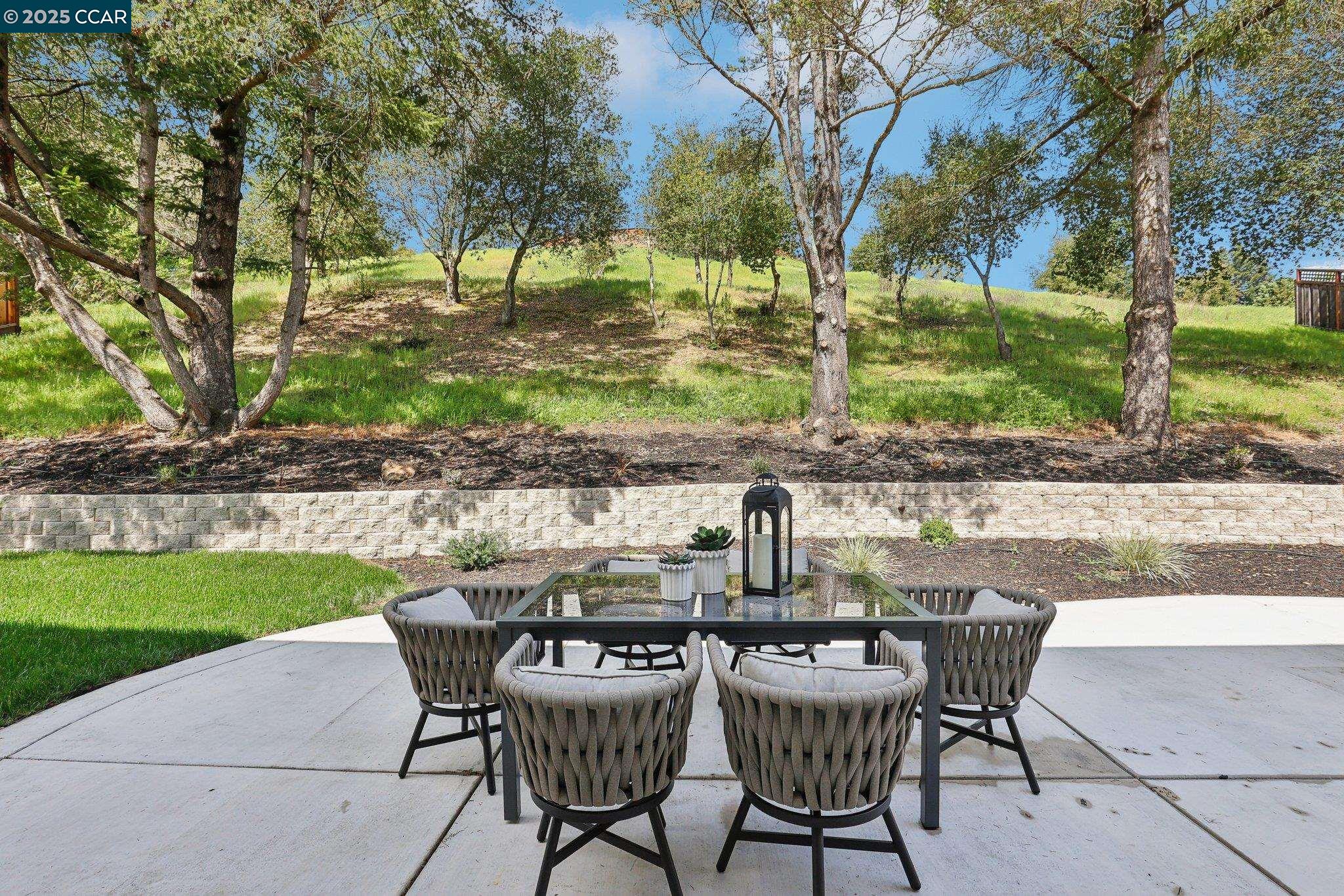 Detail Gallery Image 39 of 60 For 211 Corliss Dr, Moraga,  CA 94556 - 5 Beds | 2/1 Baths