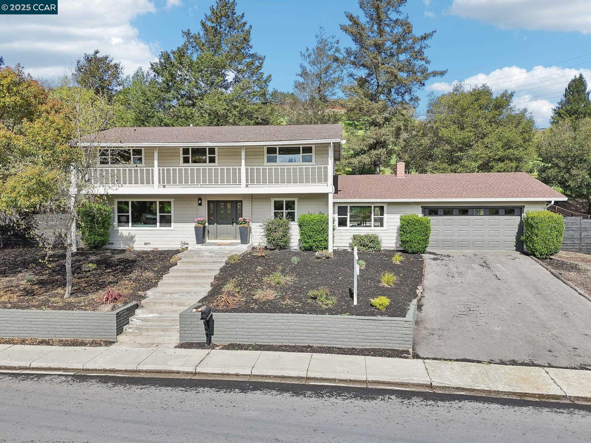 Detail Gallery Image 41 of 60 For 211 Corliss Dr, Moraga,  CA 94556 - 5 Beds | 2/1 Baths