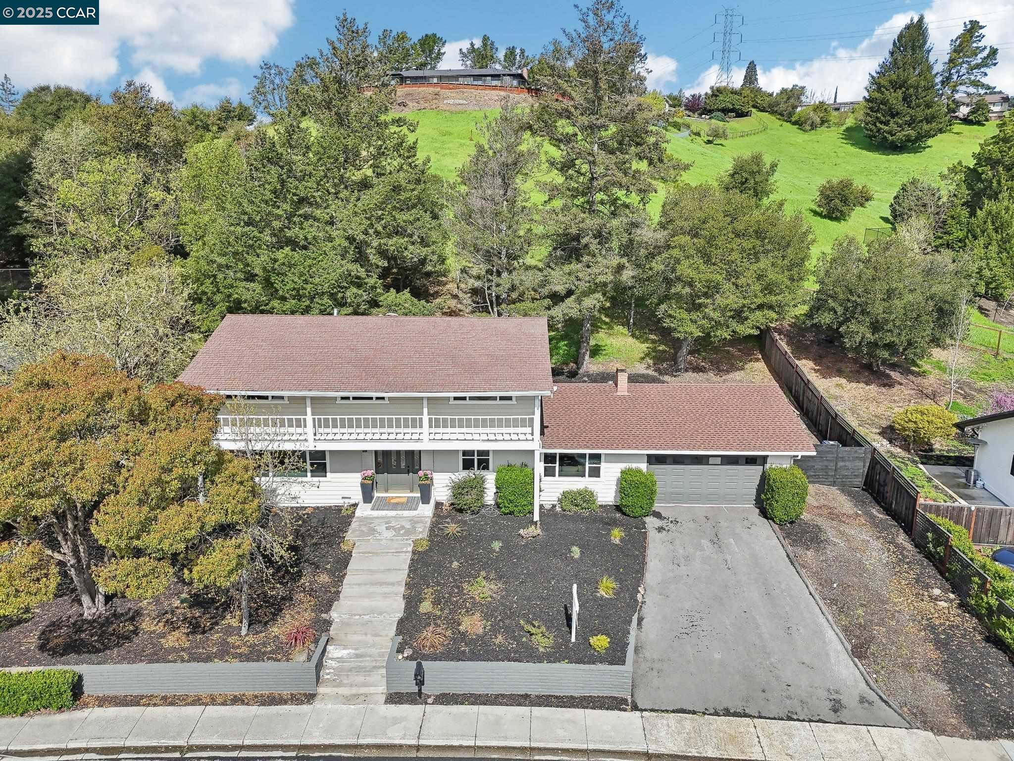 Detail Gallery Image 44 of 60 For 211 Corliss Dr, Moraga,  CA 94556 - 5 Beds | 2/1 Baths