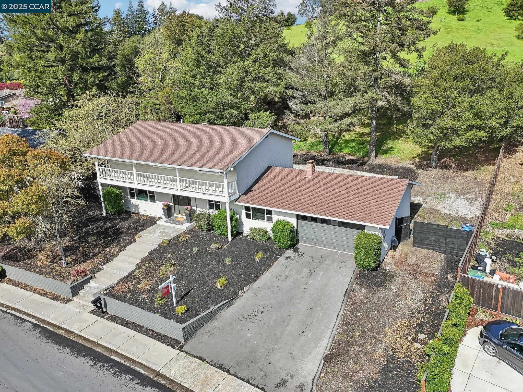 Detail Gallery Image 45 of 60 For 211 Corliss Dr, Moraga,  CA 94556 - 5 Beds | 2/1 Baths