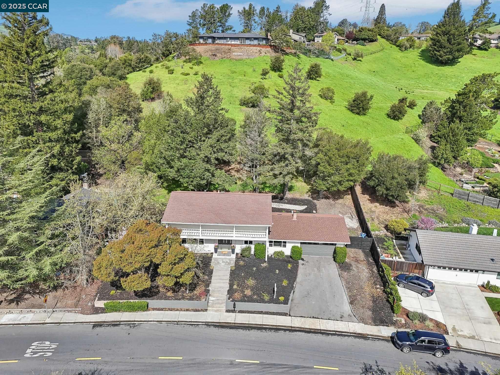 Detail Gallery Image 47 of 60 For 211 Corliss Dr, Moraga,  CA 94556 - 5 Beds | 2/1 Baths