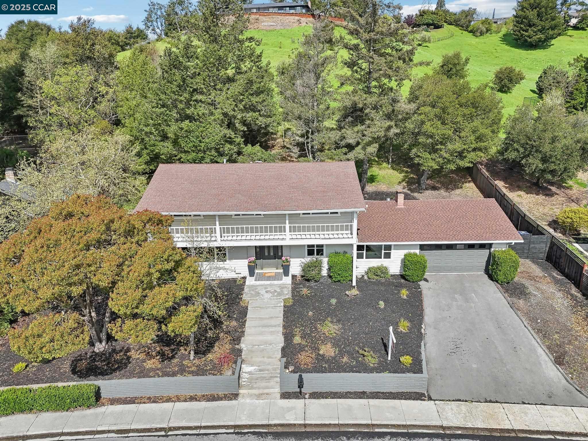 Detail Gallery Image 52 of 60 For 211 Corliss Dr, Moraga,  CA 94556 - 5 Beds | 2/1 Baths