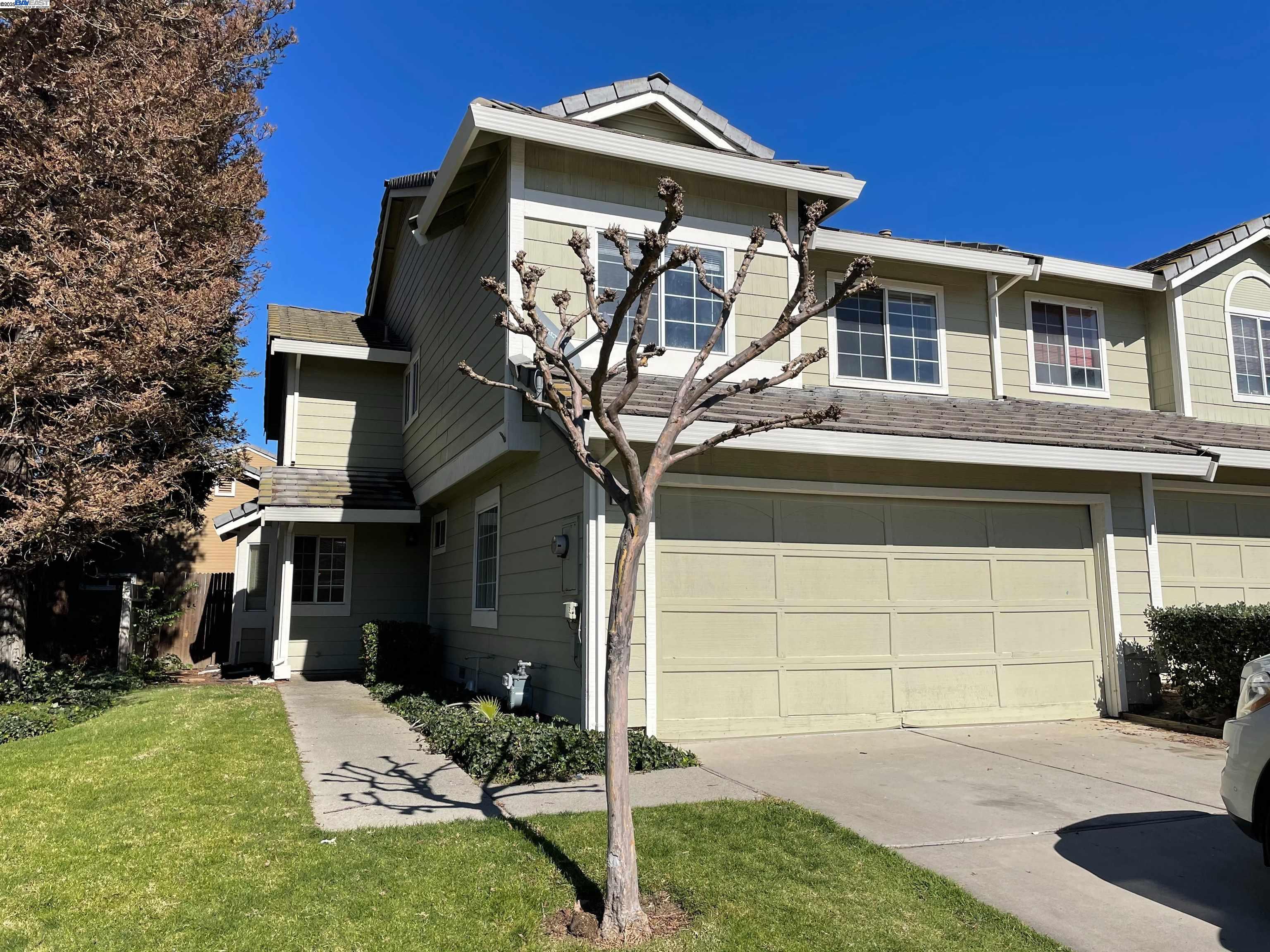 Detail Gallery Image 1 of 35 For 149 Pelican Loop, Pittsburg,  CA 94565 - 3 Beds | 2/1 Baths
