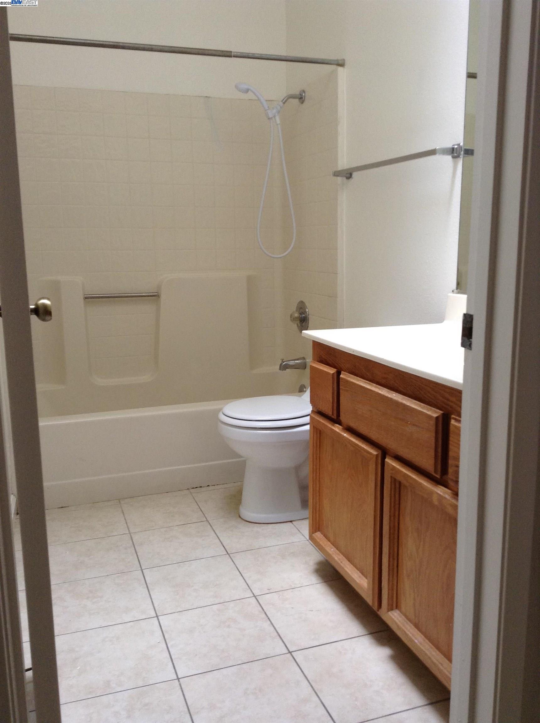 Detail Gallery Image 22 of 35 For 149 Pelican Loop, Pittsburg,  CA 94565 - 3 Beds | 2/1 Baths