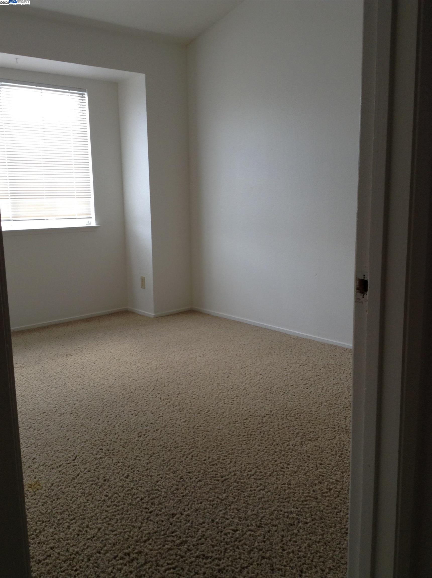 Detail Gallery Image 24 of 35 For 149 Pelican Loop, Pittsburg,  CA 94565 - 3 Beds | 2/1 Baths