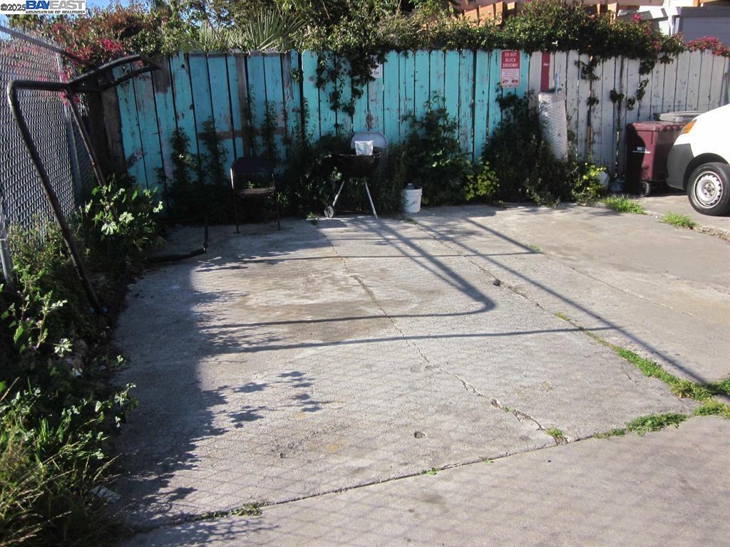 Detail Gallery Image 13 of 14 For 9639 International Blvd, Oakland,  CA 94603 - – Beds | – Baths