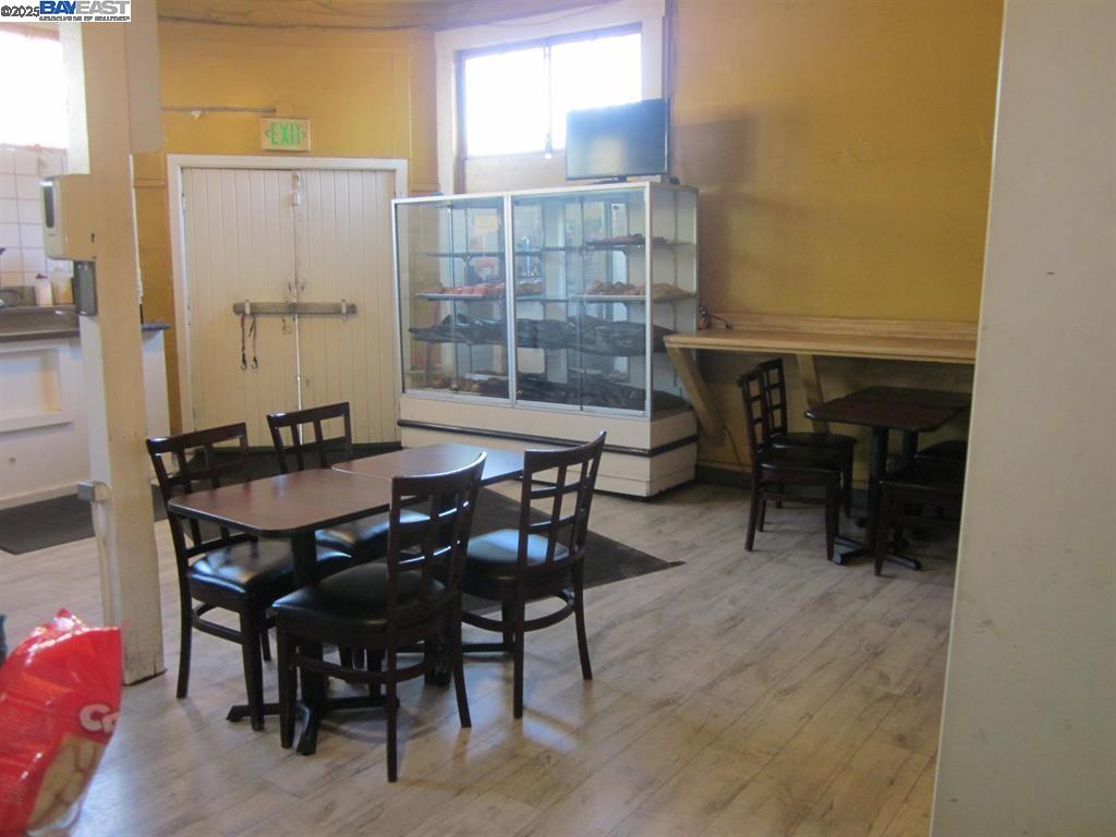 Detail Gallery Image 4 of 14 For 9639 International Blvd, Oakland,  CA 94603 - – Beds | – Baths