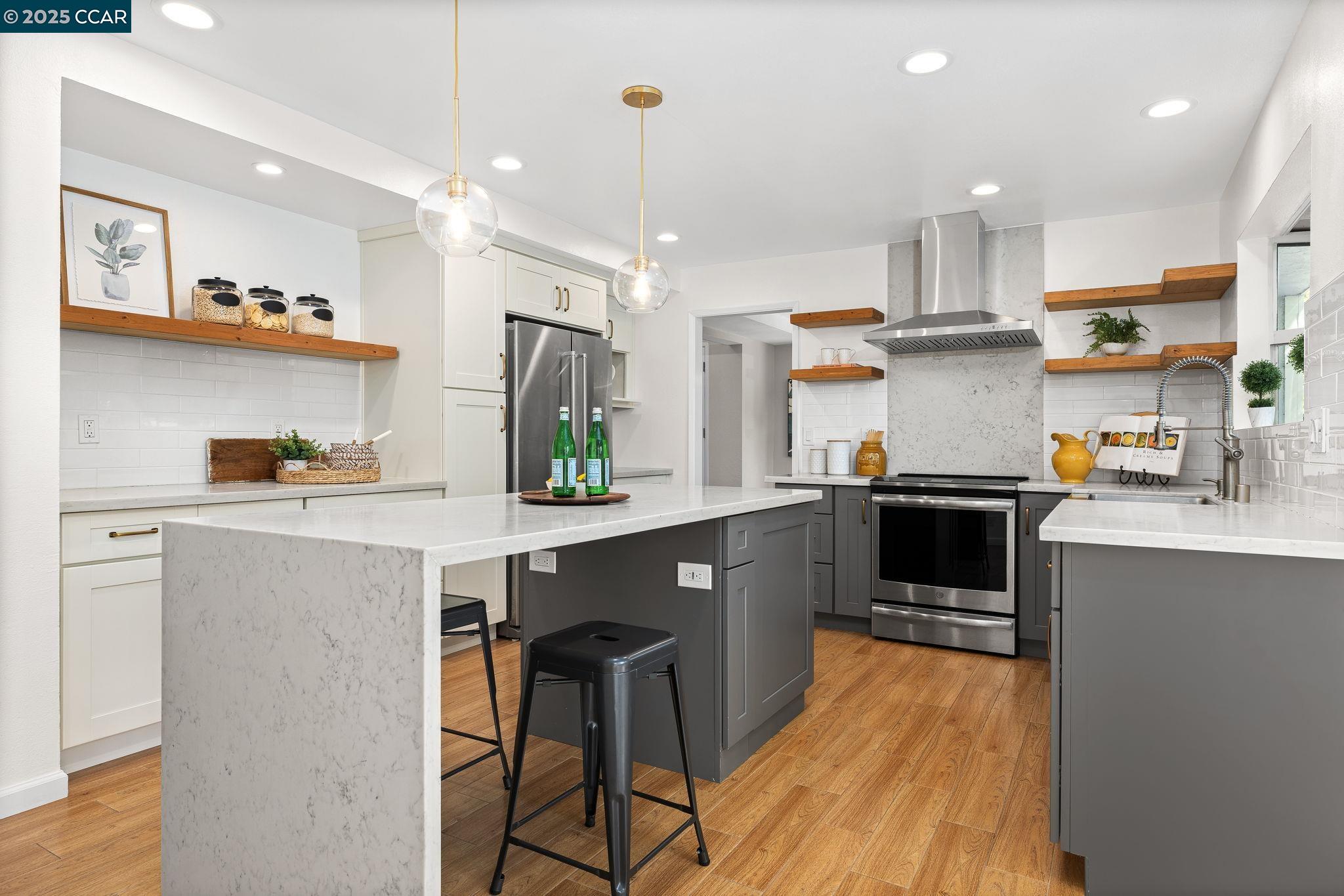 Detail Gallery Image 1 of 1 For 509 Adirondack Way, Walnut Creek,  CA 94598 - 3 Beds | 3 Baths