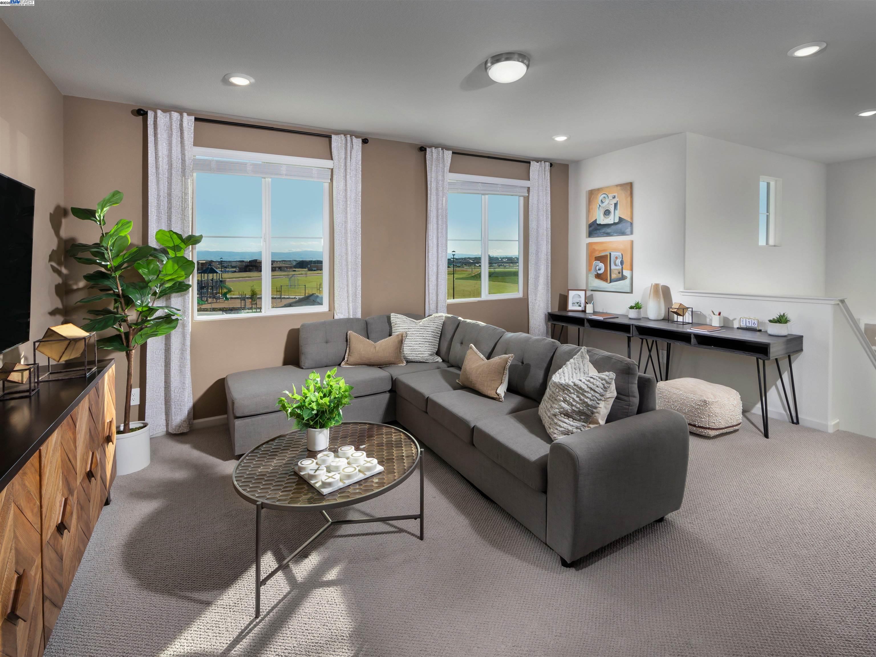 Detail Gallery Image 13 of 16 For 1660 Eagle River Av, Manteca,  CA 95337 - 5 Beds | 3/1 Baths