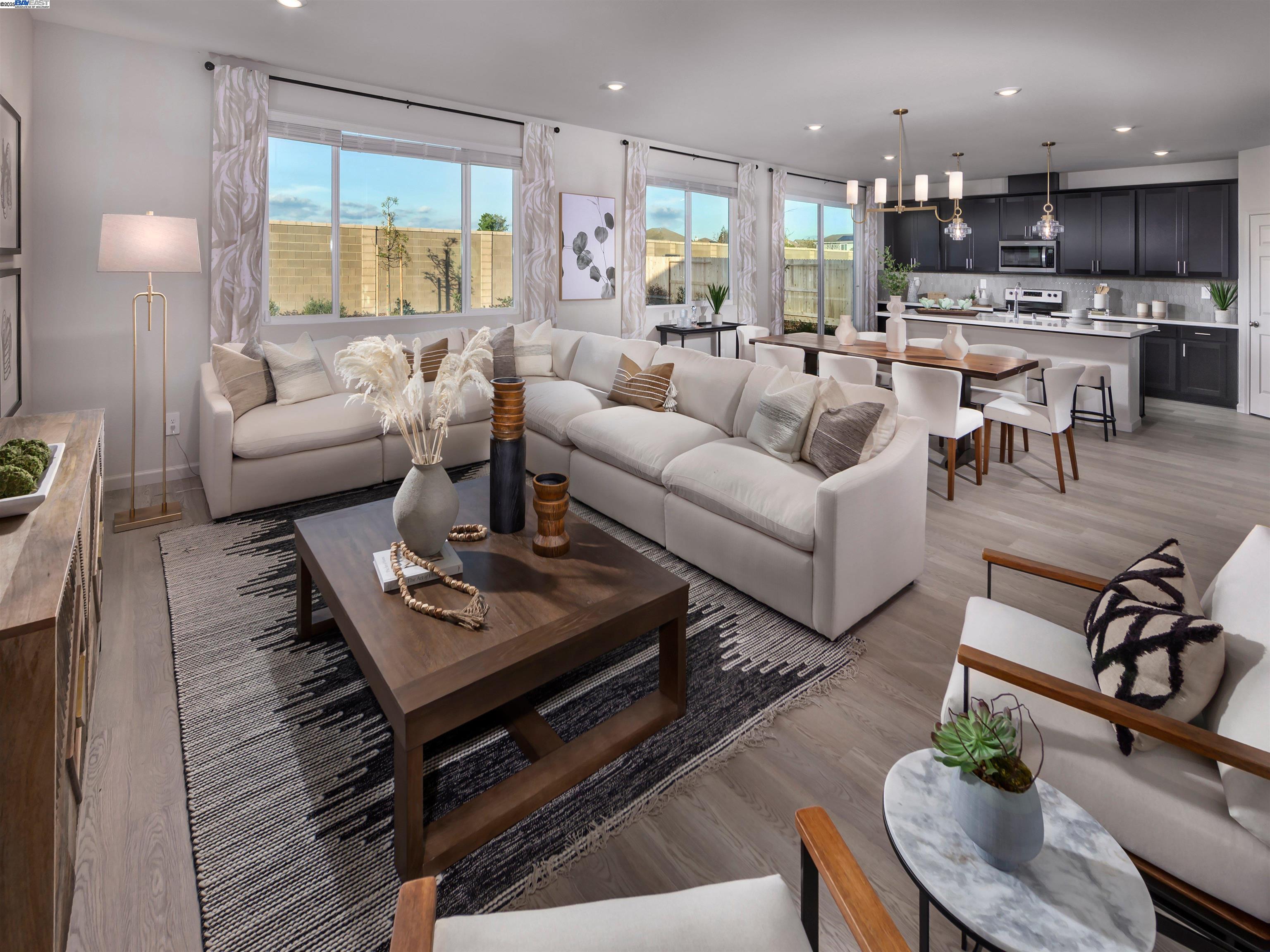 Detail Gallery Image 7 of 16 For 1660 Eagle River Av, Manteca,  CA 95337 - 5 Beds | 3/1 Baths
