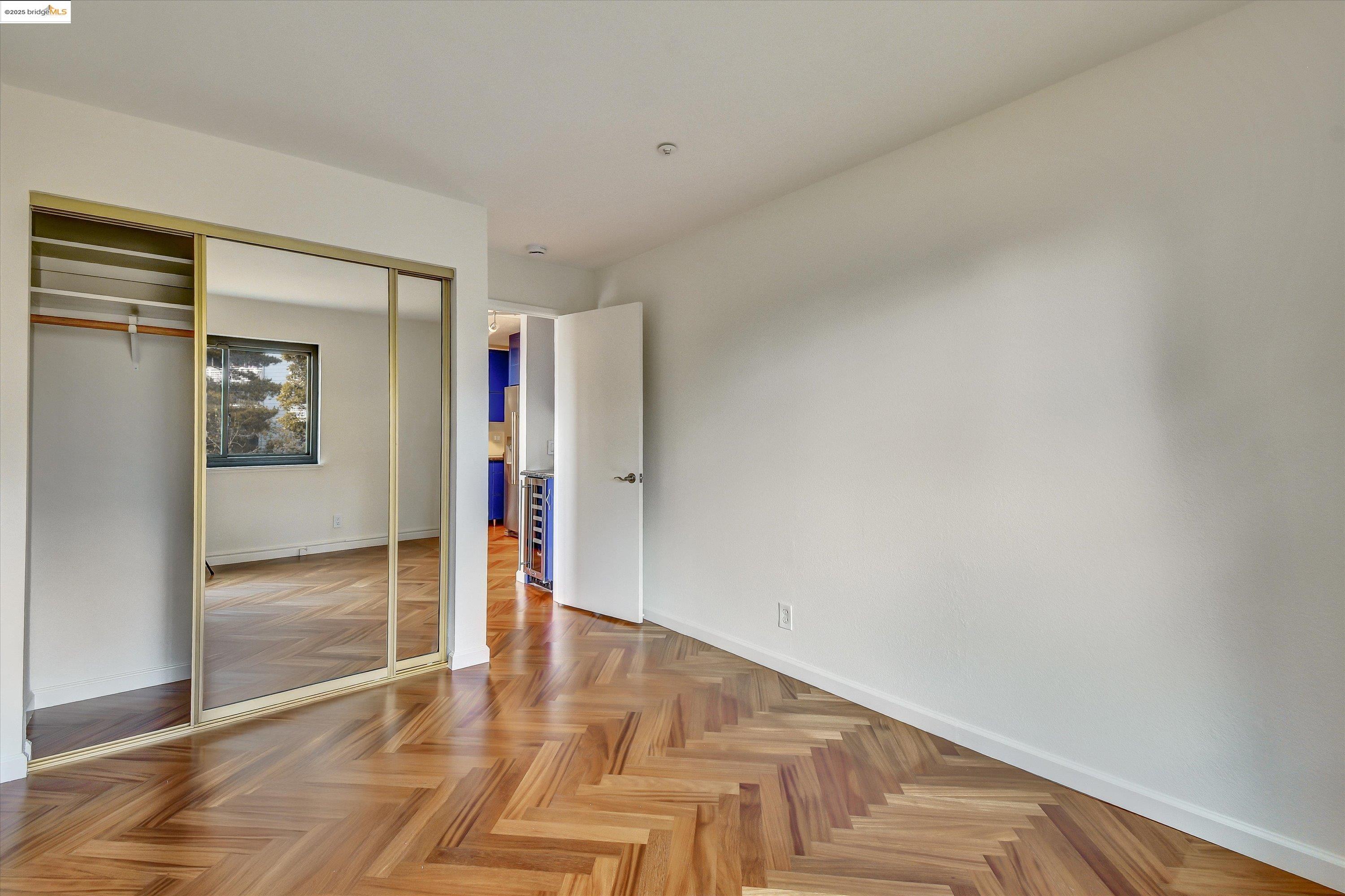 Detail Gallery Image 15 of 42 For 805 Red Leaf Court #805,  San Francisco,  CA 94134 - 3 Beds | 2 Baths
