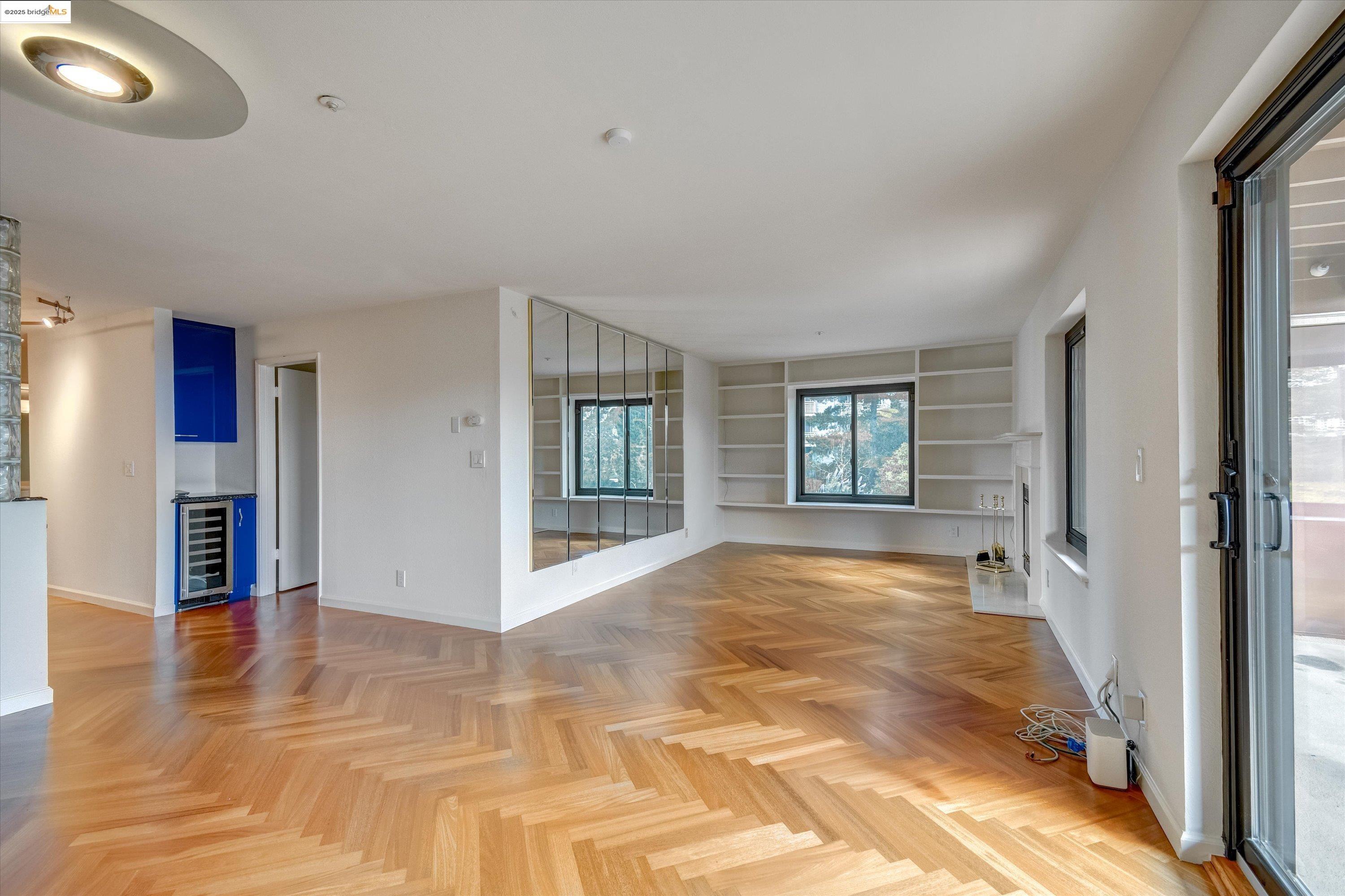 Detail Gallery Image 31 of 42 For 805 Red Leaf Court #805,  San Francisco,  CA 94134 - 3 Beds | 2 Baths