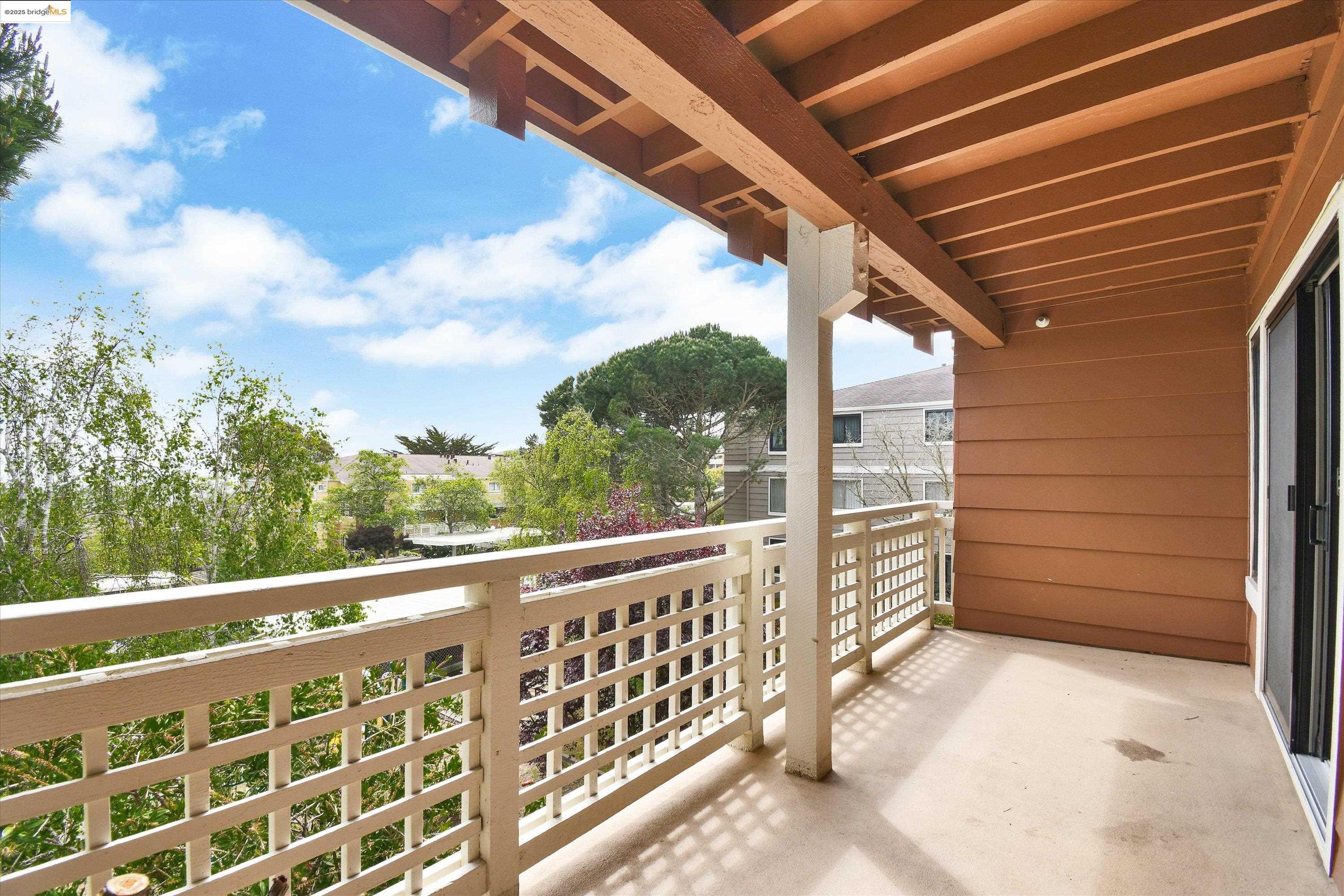 Detail Gallery Image 39 of 42 For 805 Red Leaf Court #805,  San Francisco,  CA 94134 - 3 Beds | 2 Baths
