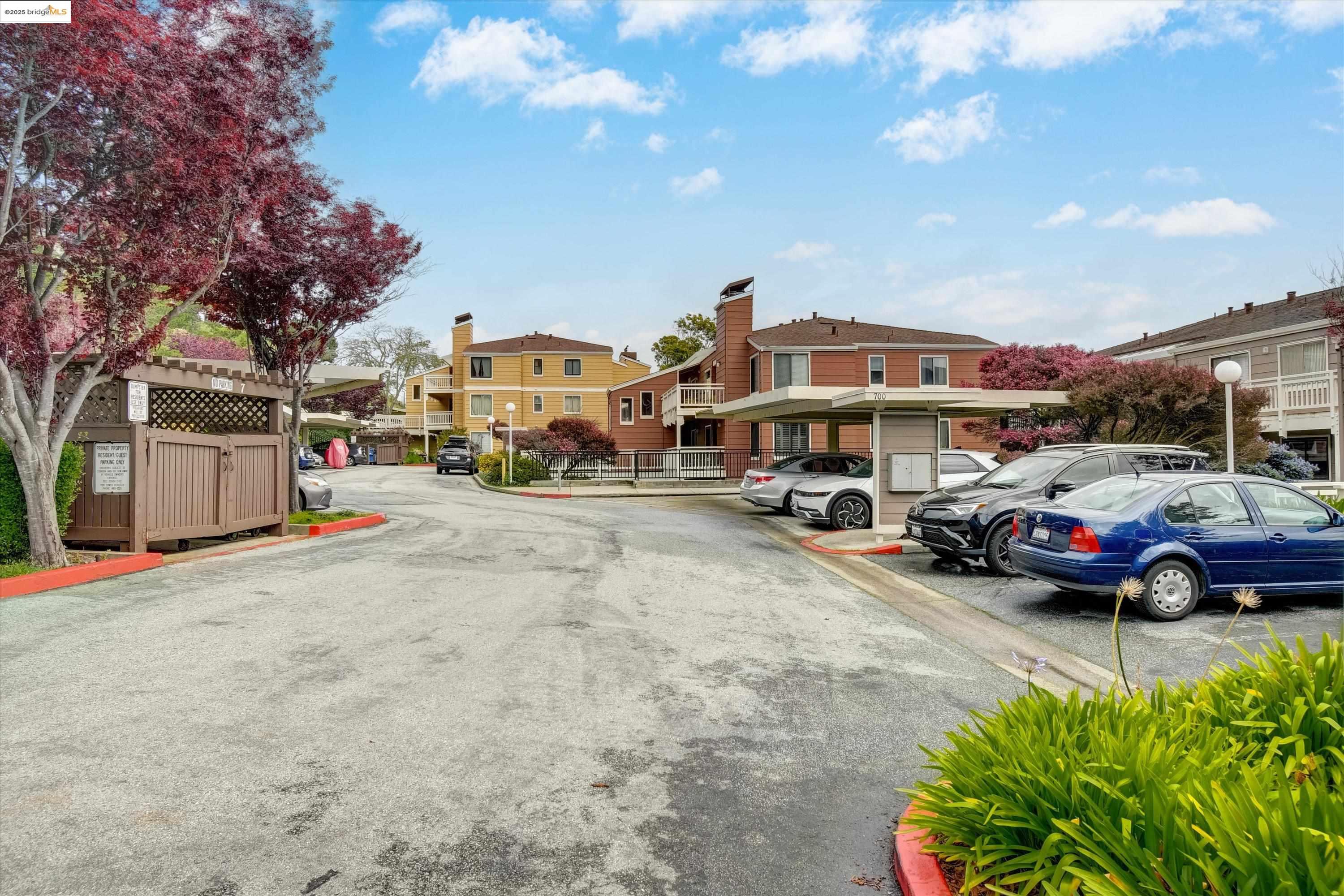 Detail Gallery Image 41 of 42 For 805 Red Leaf Court #805,  San Francisco,  CA 94134 - 3 Beds | 2 Baths