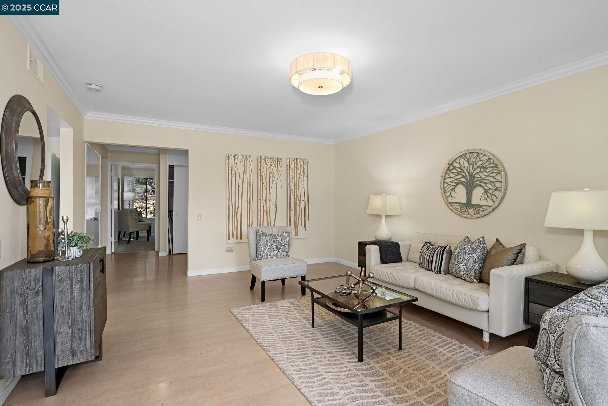 Photo #8: 41091519 Listing: Photo #8