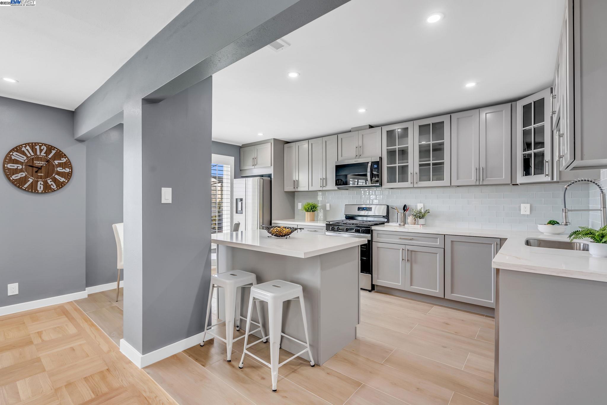 Detail Gallery Image 18 of 60 For 146 Ralston St, San Francisco,  CA 94132 - 3 Beds | 3 Baths