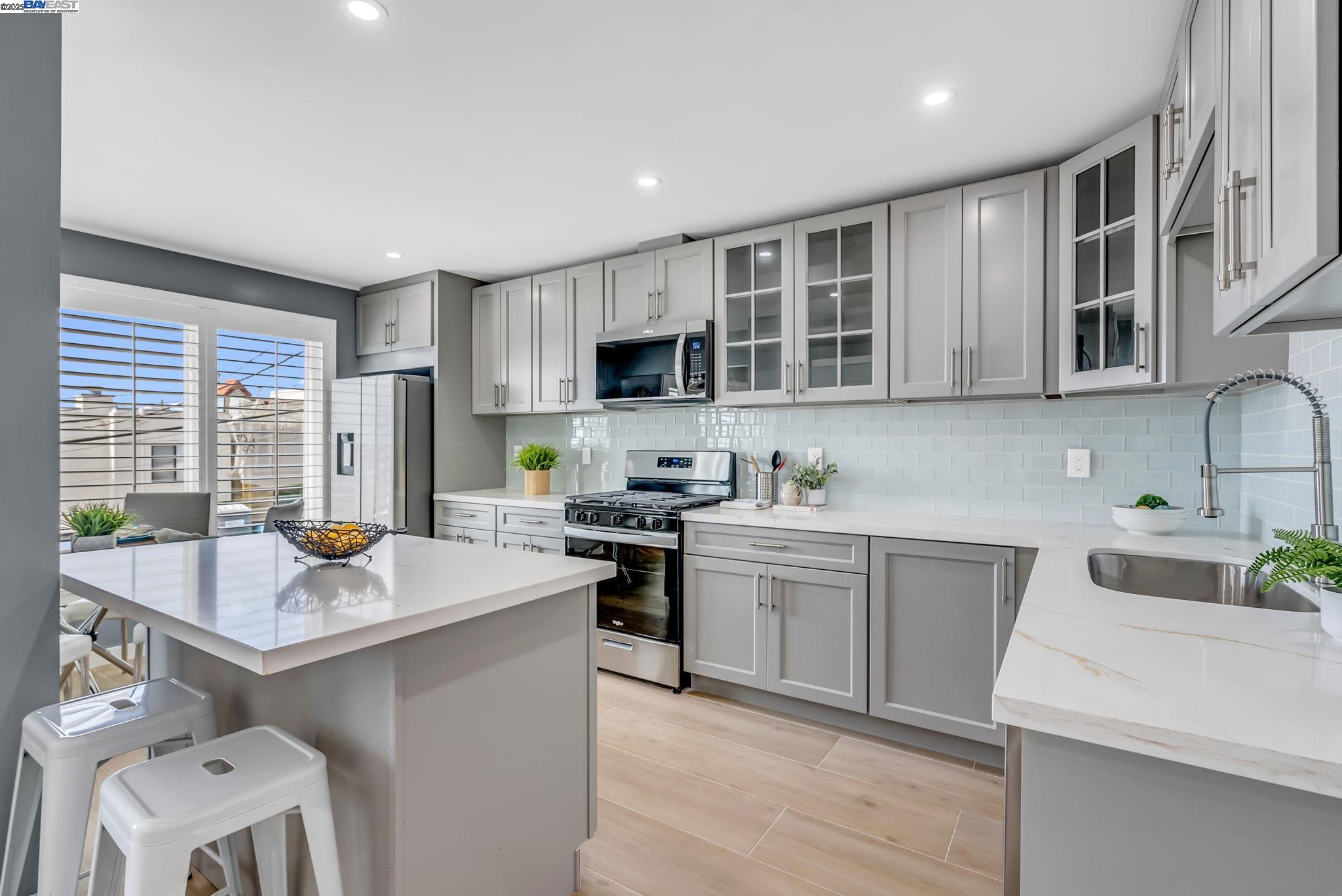 Detail Gallery Image 19 of 60 For 146 Ralston St, San Francisco,  CA 94132 - 3 Beds | 3 Baths