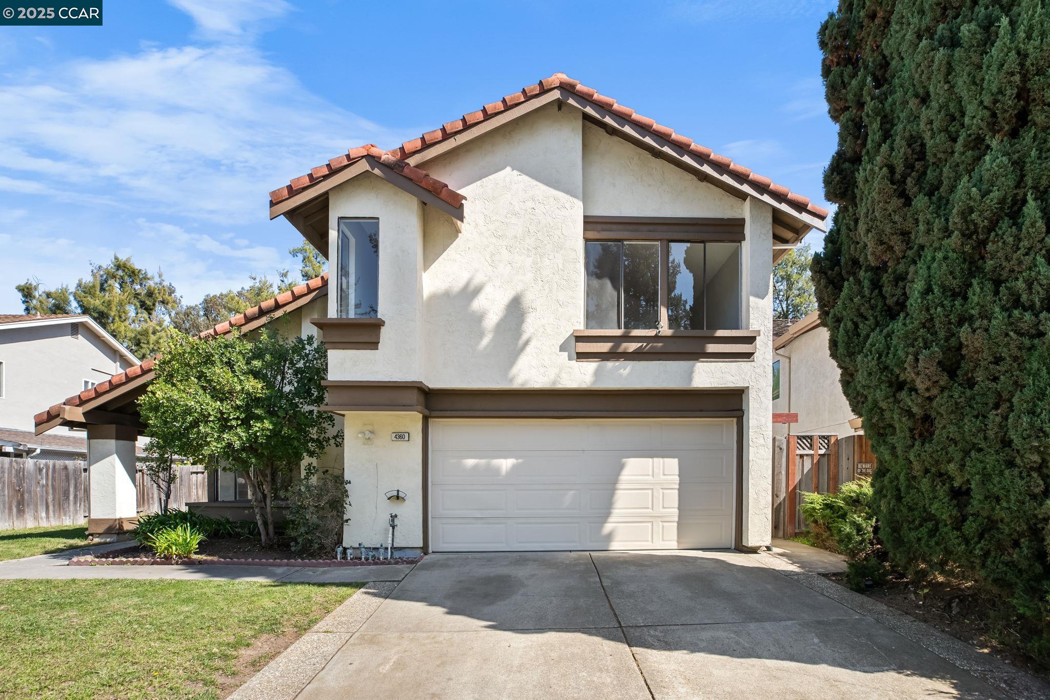 Detail Gallery Image 2 of 60 For 4360 Peregrine Way, Fremont,  CA 94555 - 5 Beds | 3 Baths