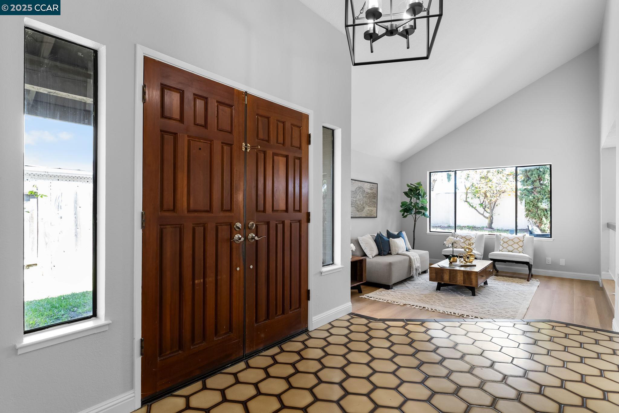 Detail Gallery Image 5 of 60 For 4360 Peregrine Way, Fremont,  CA 94555 - 5 Beds | 3 Baths