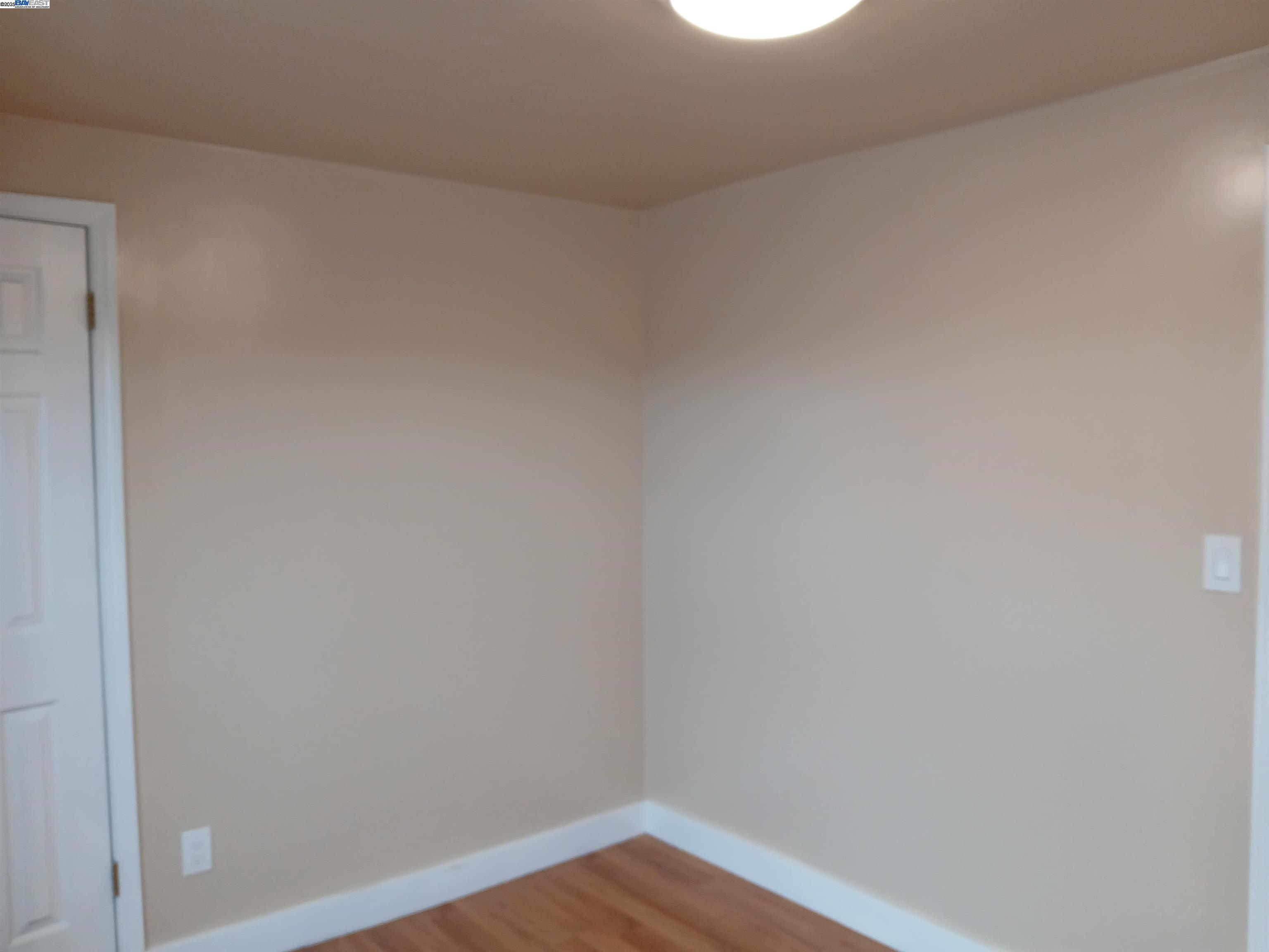 property-img
