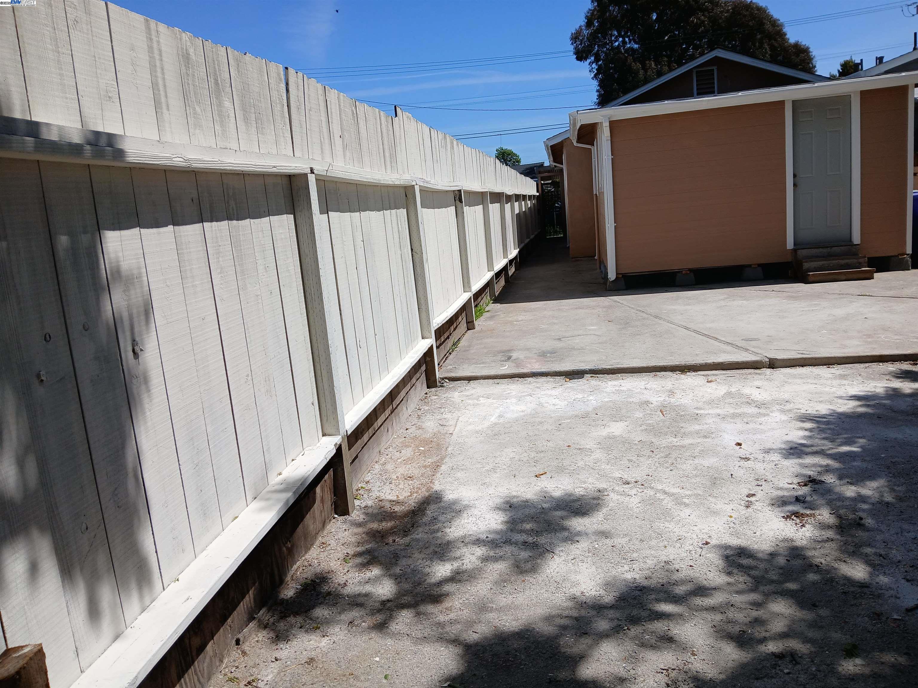 property-img