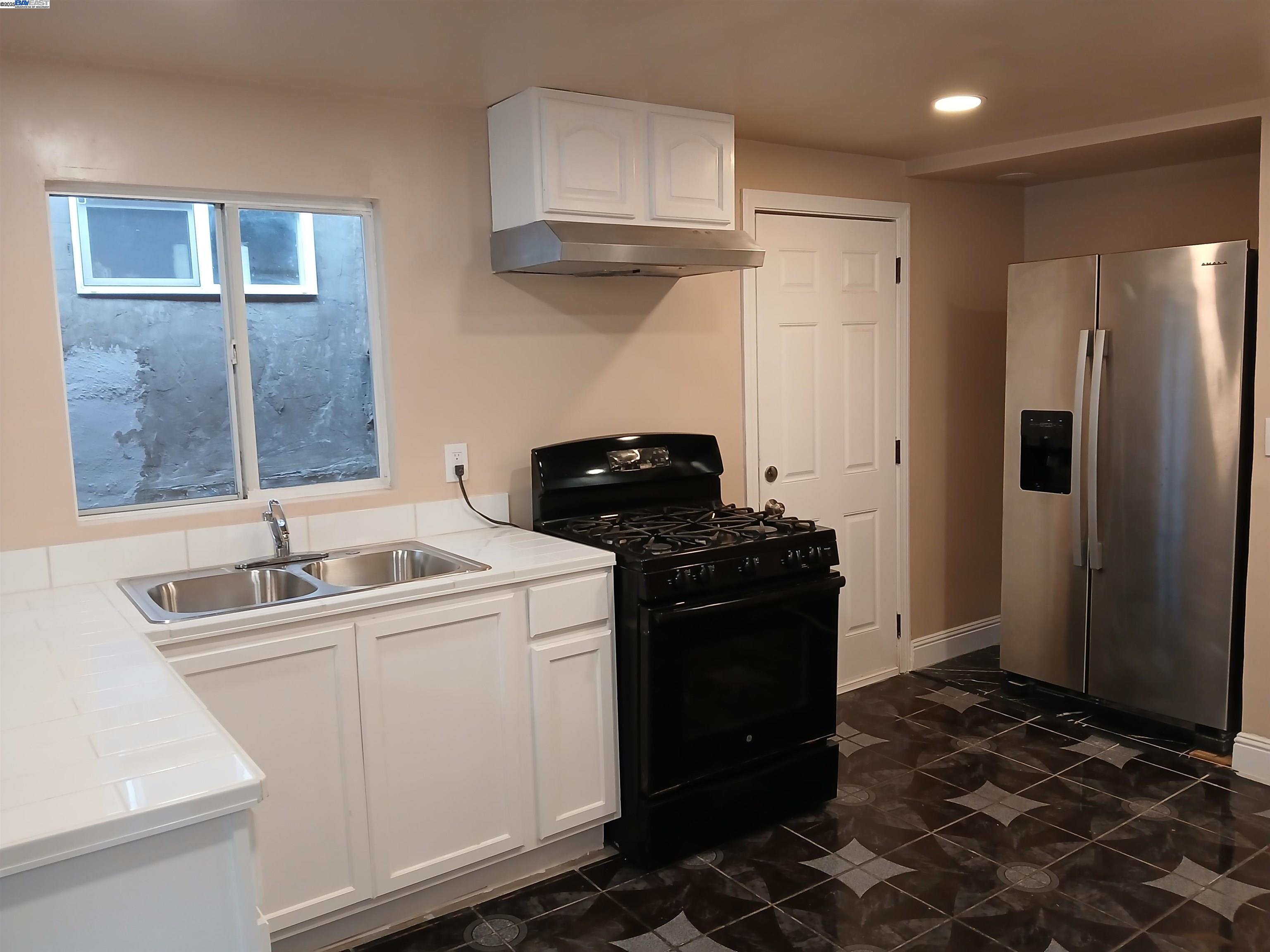 property-img