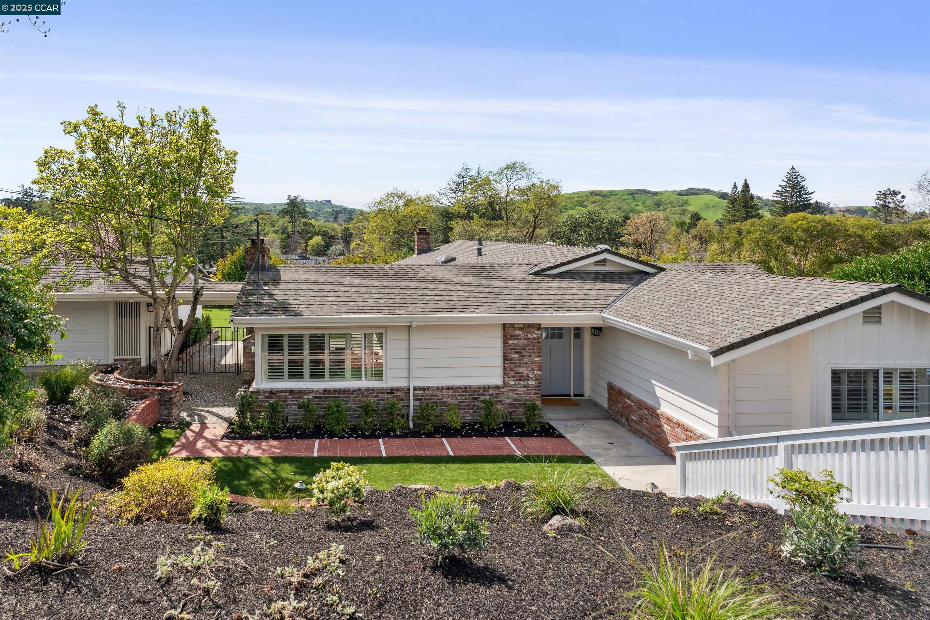 Detail Gallery Image 1 of 1 For 617 Huntleigh Dr, Lafayette,  CA 94549 - 4 Beds | 2 Baths