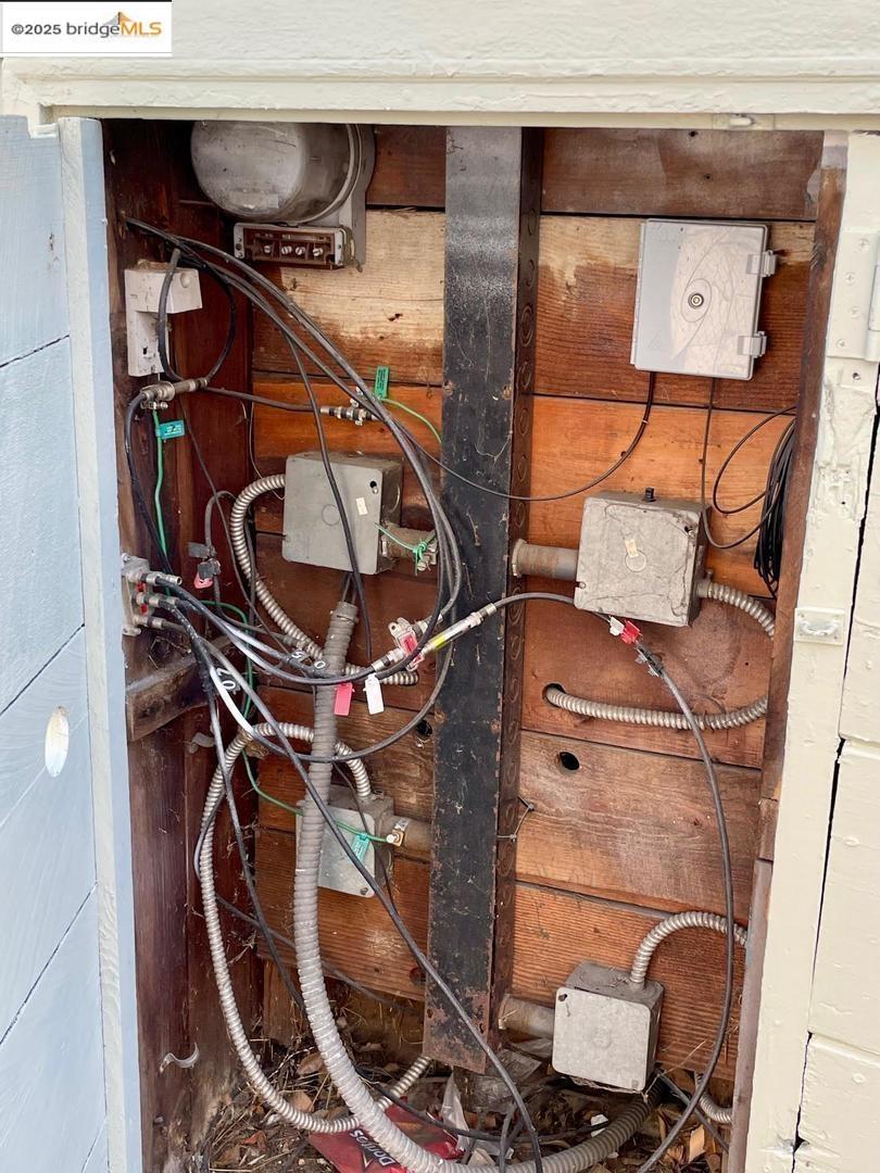 Detail Gallery Image 28 of 30 For 9803 Elmar Ave, Oakland,  CA 94603 - – Beds | – Baths
