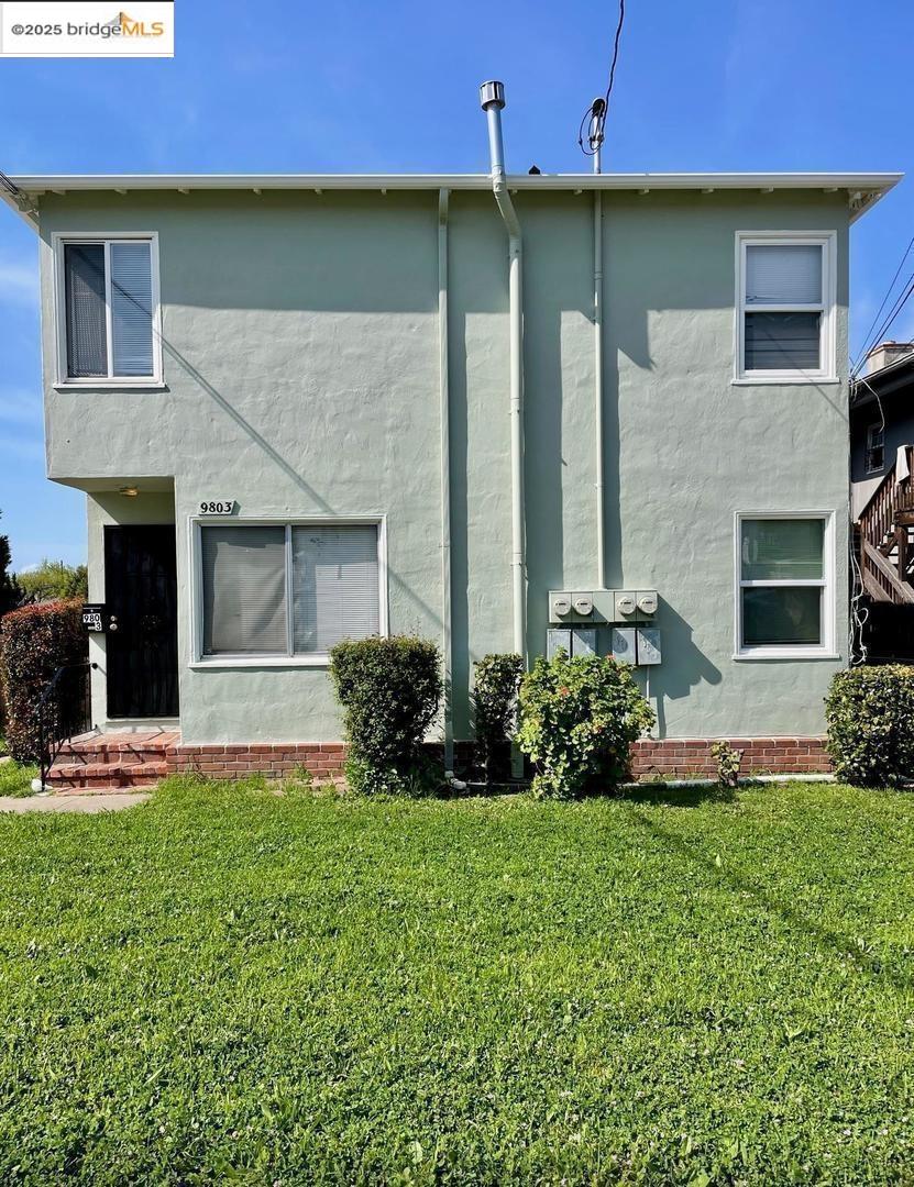 Detail Gallery Image 4 of 30 For 9803 Elmar Ave, Oakland,  CA 94603 - – Beds | – Baths