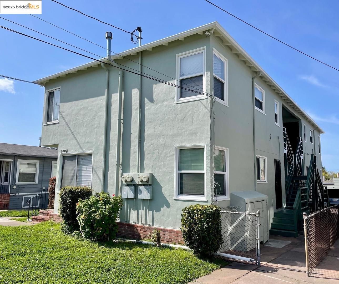 Detail Gallery Image 6 of 30 For 9803 Elmar Ave, Oakland,  CA 94603 - – Beds | – Baths