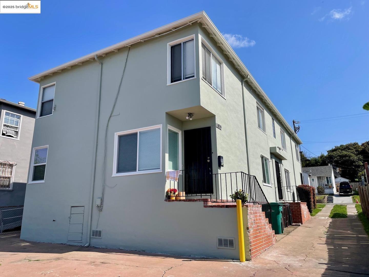 Detail Gallery Image 8 of 30 For 9803 Elmar Ave, Oakland,  CA 94603 - – Beds | – Baths