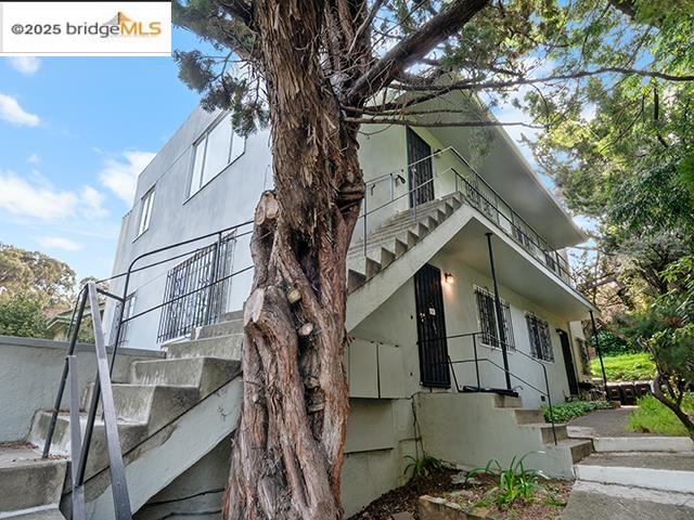 Detail Gallery Image 1 of 1 For 3564 Seminary Ave, Oakland,  CA 94605 - 1 Beds | 1 Baths