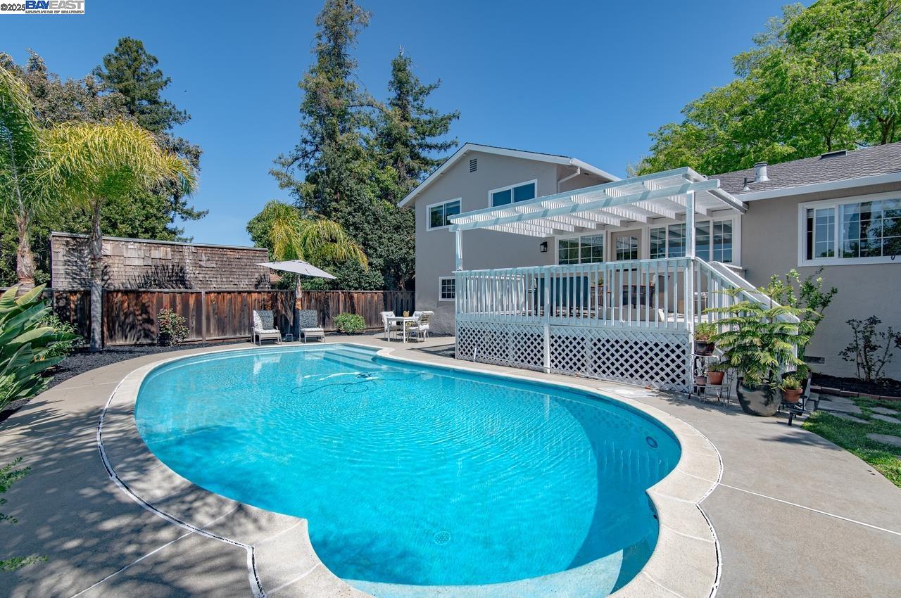 Detail Gallery Image 1 of 1 For 1083 Xavier Way, Livermore,  CA 94550 - 4 Beds | 2/1 Baths