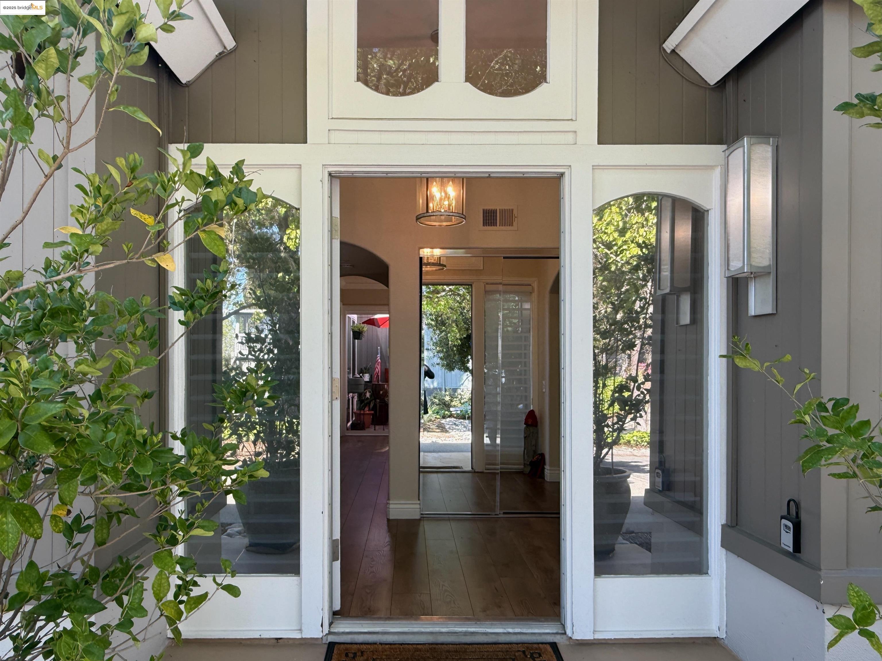 Detail Gallery Image 1 of 27 For 1115 Running Springs Rd #4,  Walnut Creek,  CA 94595 - 2 Beds | 2 Baths