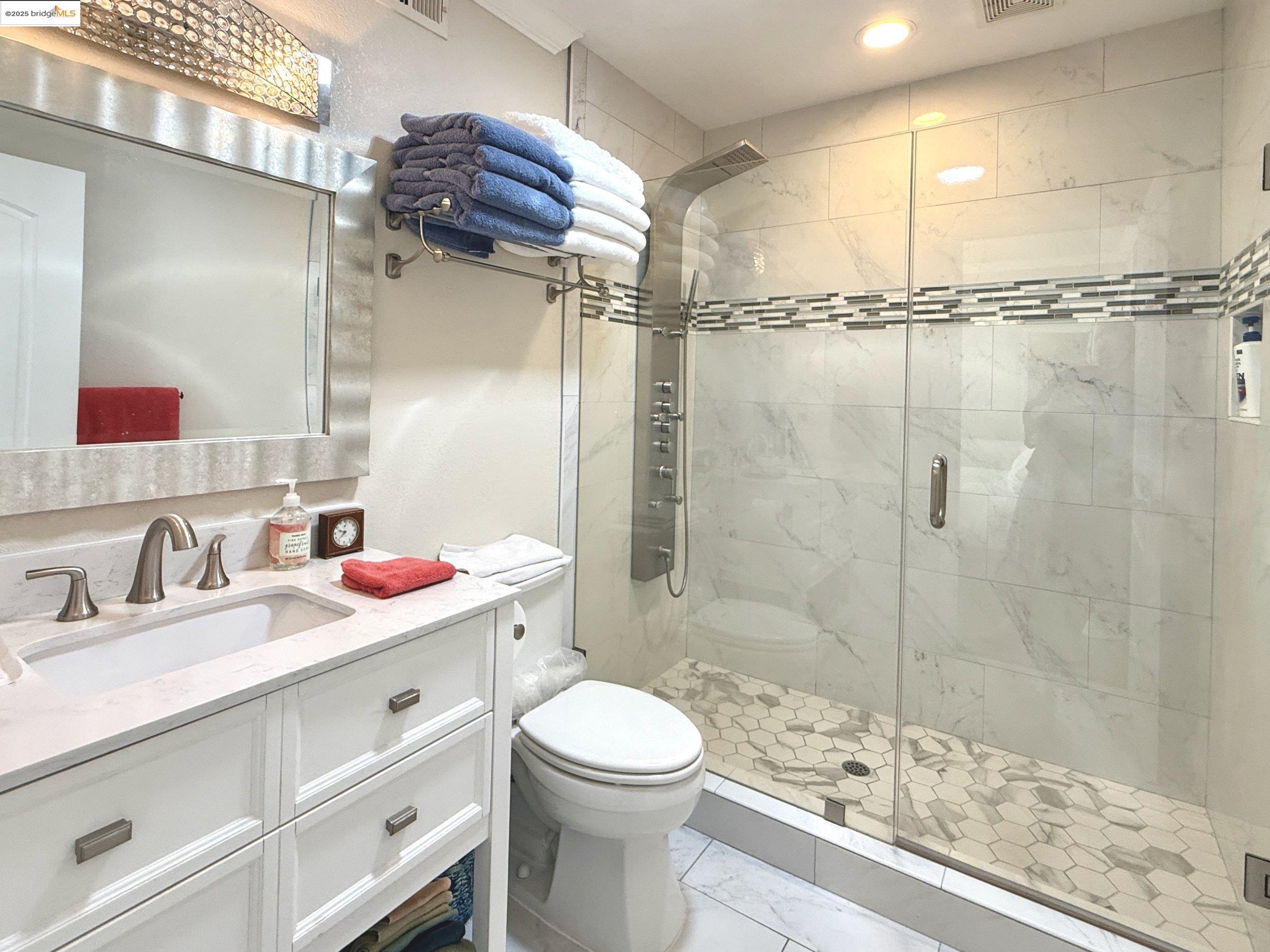 Detail Gallery Image 13 of 27 For 1115 Running Springs Rd #4,  Walnut Creek,  CA 94595 - 2 Beds | 2 Baths