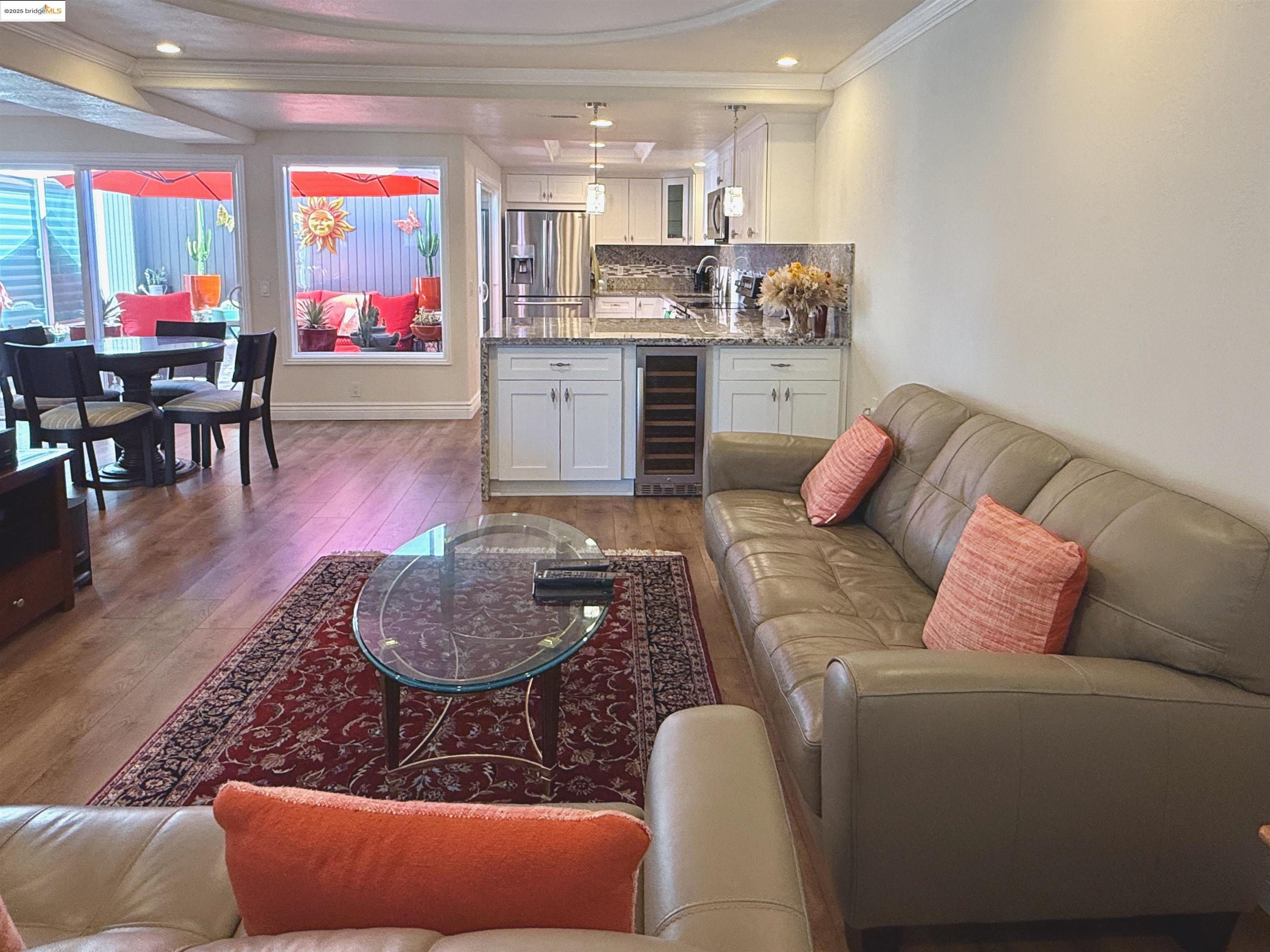 Detail Gallery Image 3 of 27 For 1115 Running Springs Rd #4,  Walnut Creek,  CA 94595 - 2 Beds | 2 Baths